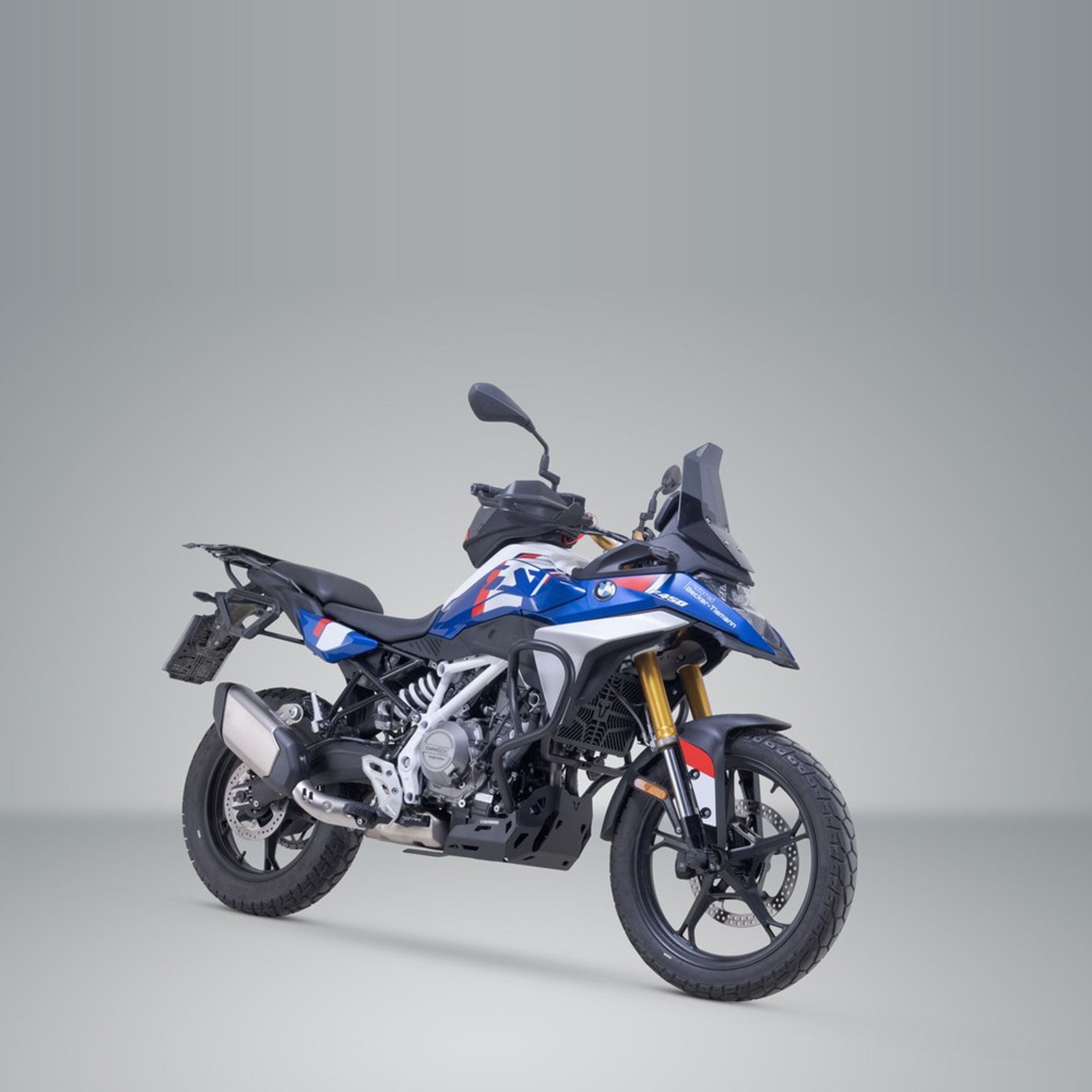 SW-MOTECH-108309-v41-1.jpg