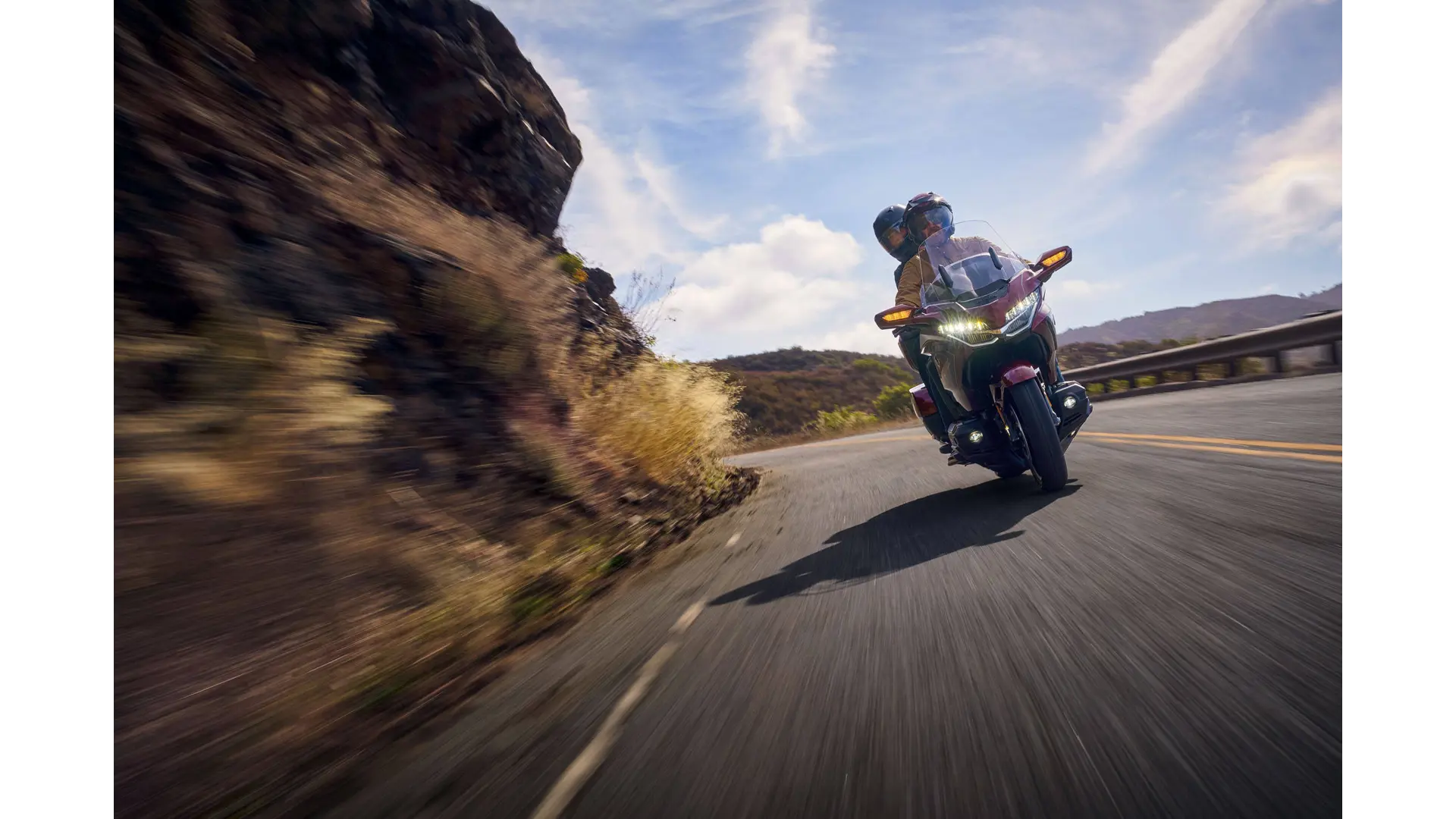 527211 25YM HONDA GL1800 GOLD WING TOUR.jpg