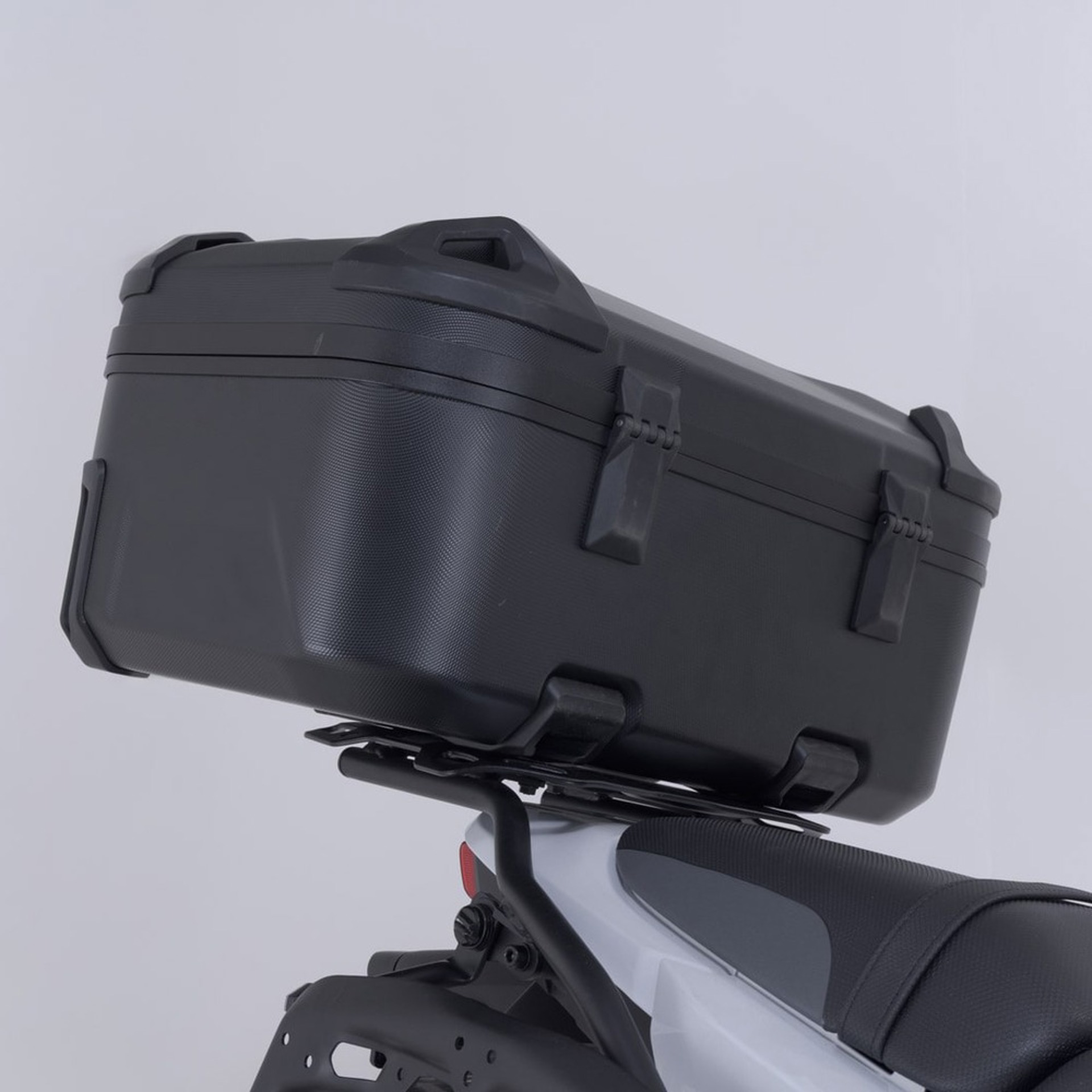 SW-MOTECH-107326-v13-1.jpg
