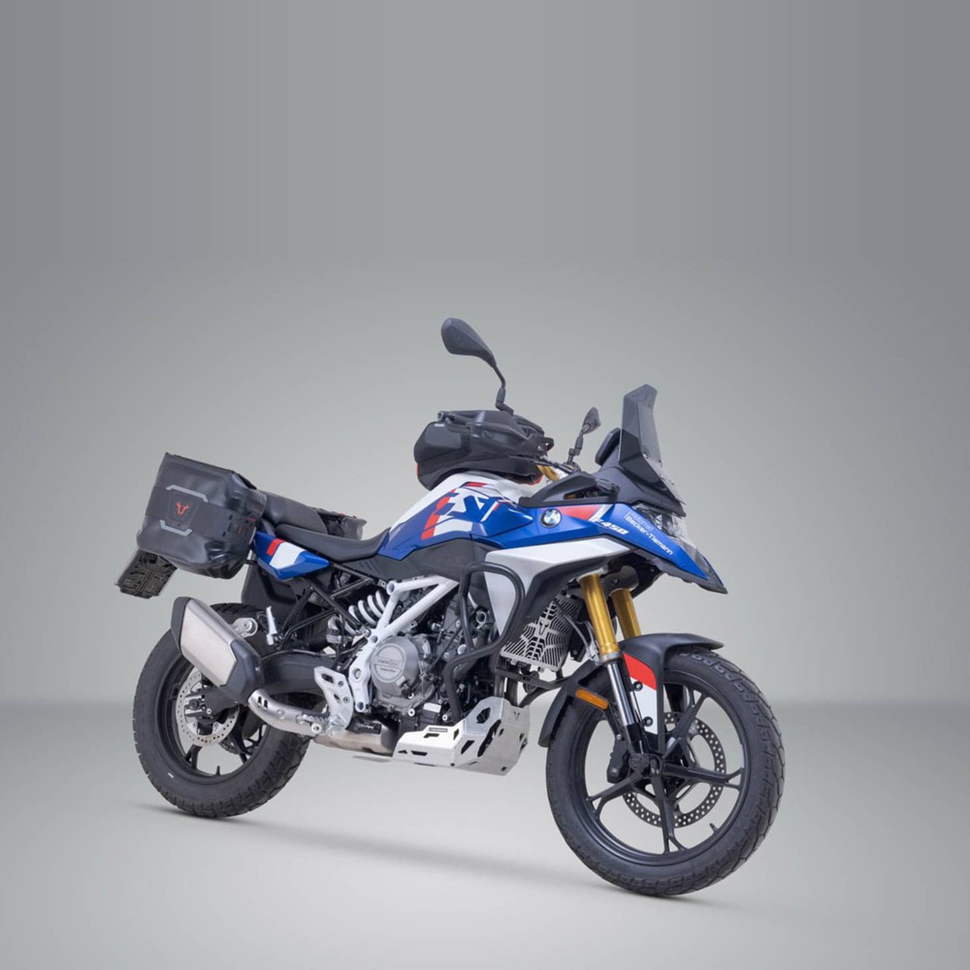 SW-MOTECH-108102-v41-1.jpg