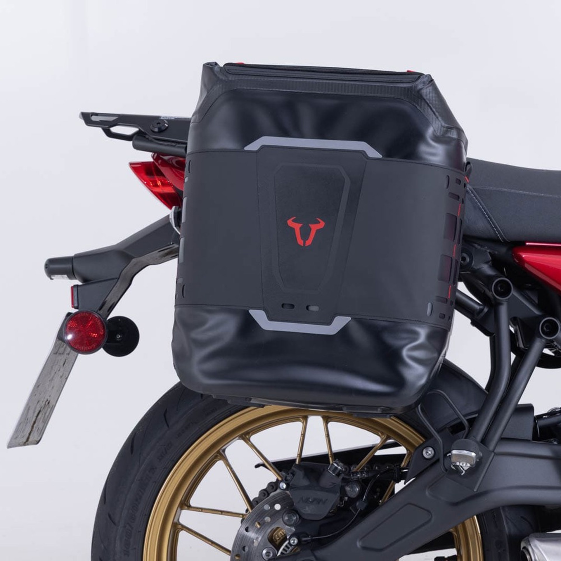 SW-MOTECH-107296-v10-3.jpg