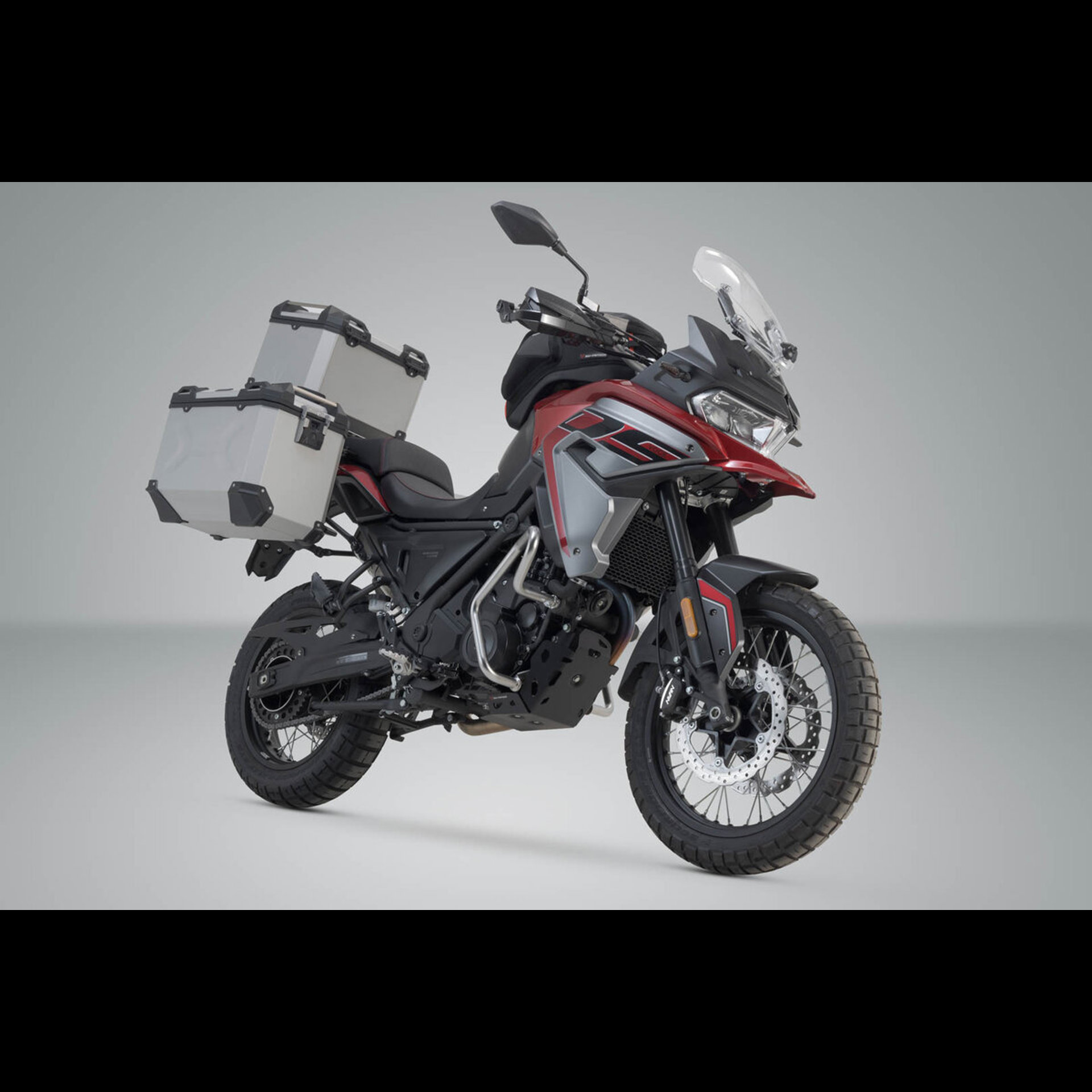 ADV.02.049.75000S 1.jpg