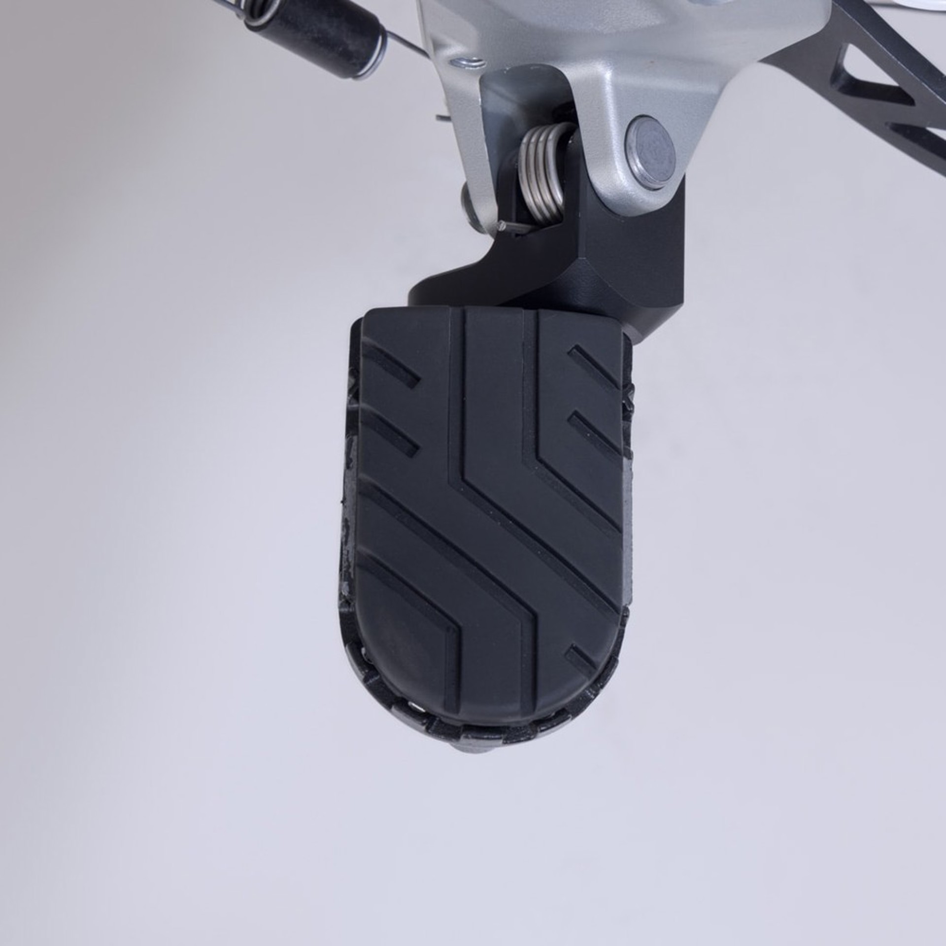 SW-MOTECH-108115-v41-5.jpg