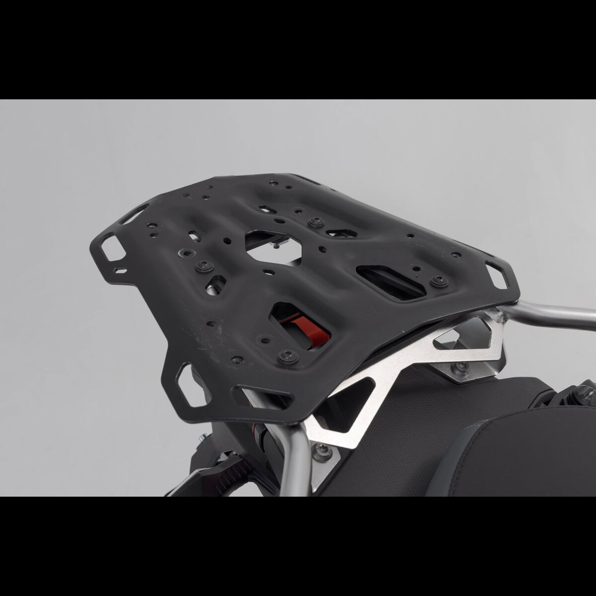 ADV.07.897.75200S 2.jpg