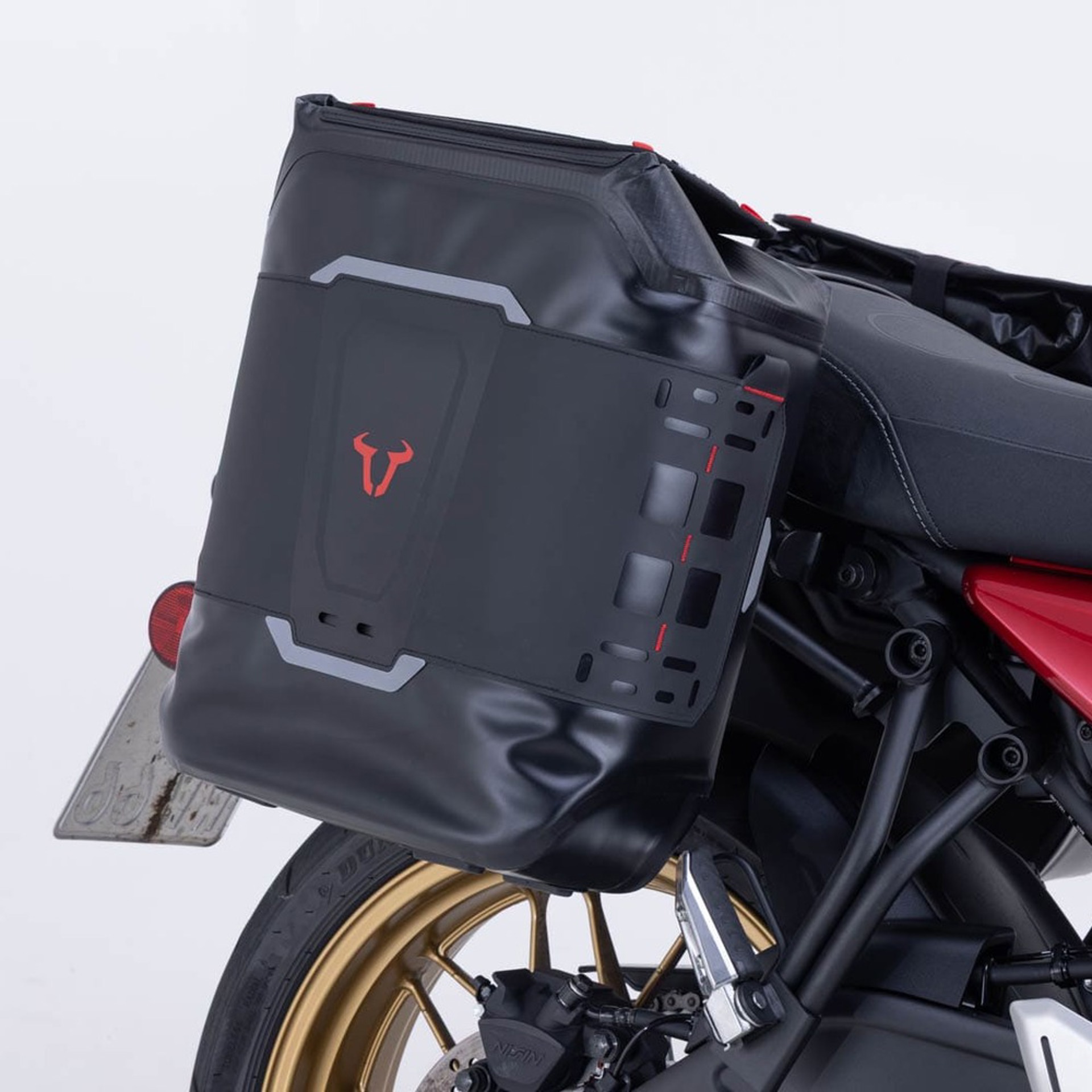 SW-MOTECH-107296-v10-4.jpg