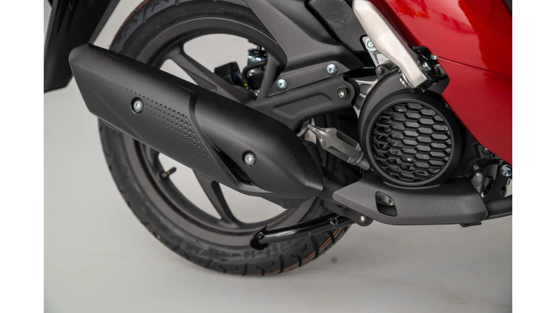 21YM VISION110 DETAIL 2151.jpg