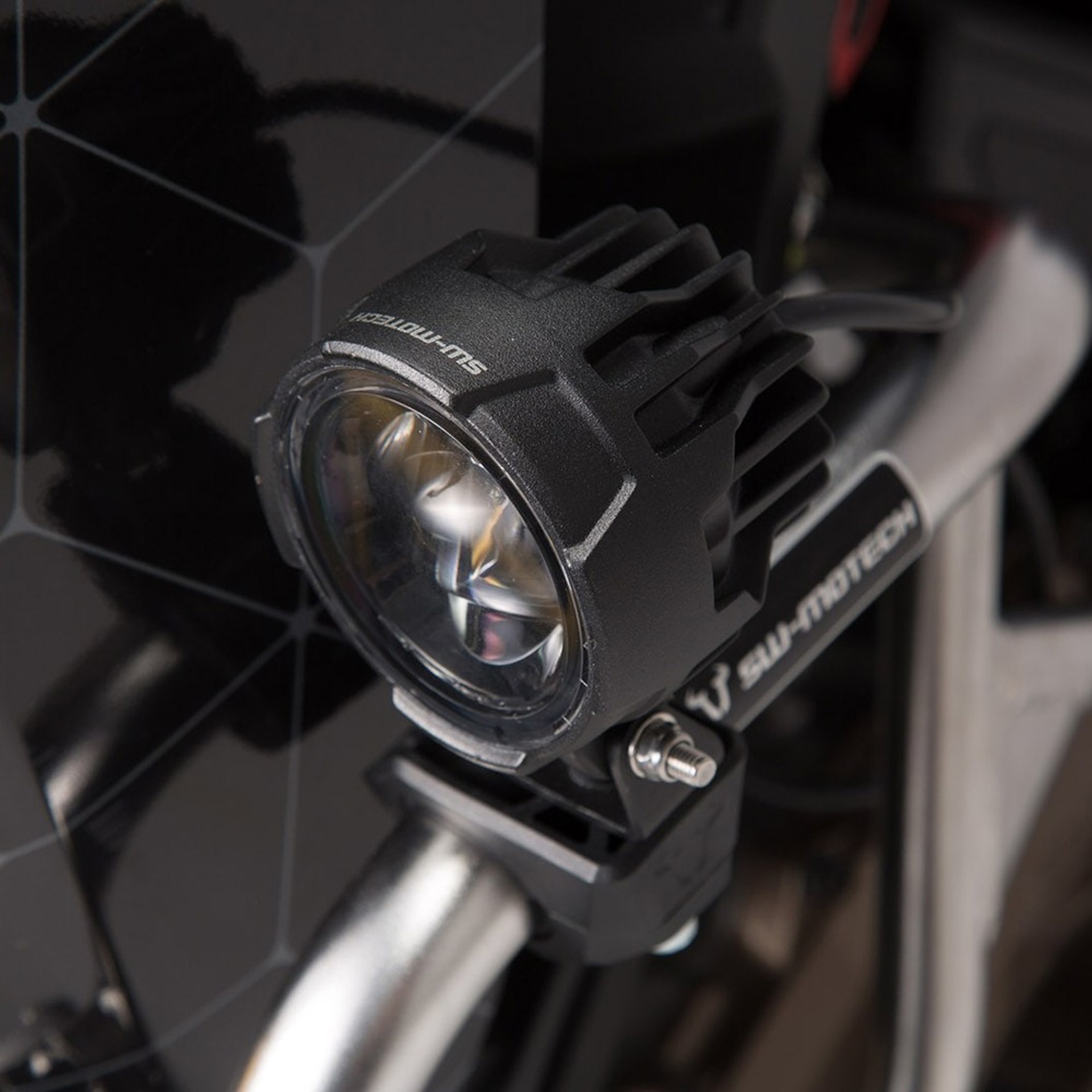 SW-MOTECH-107355-v17-4.jpg