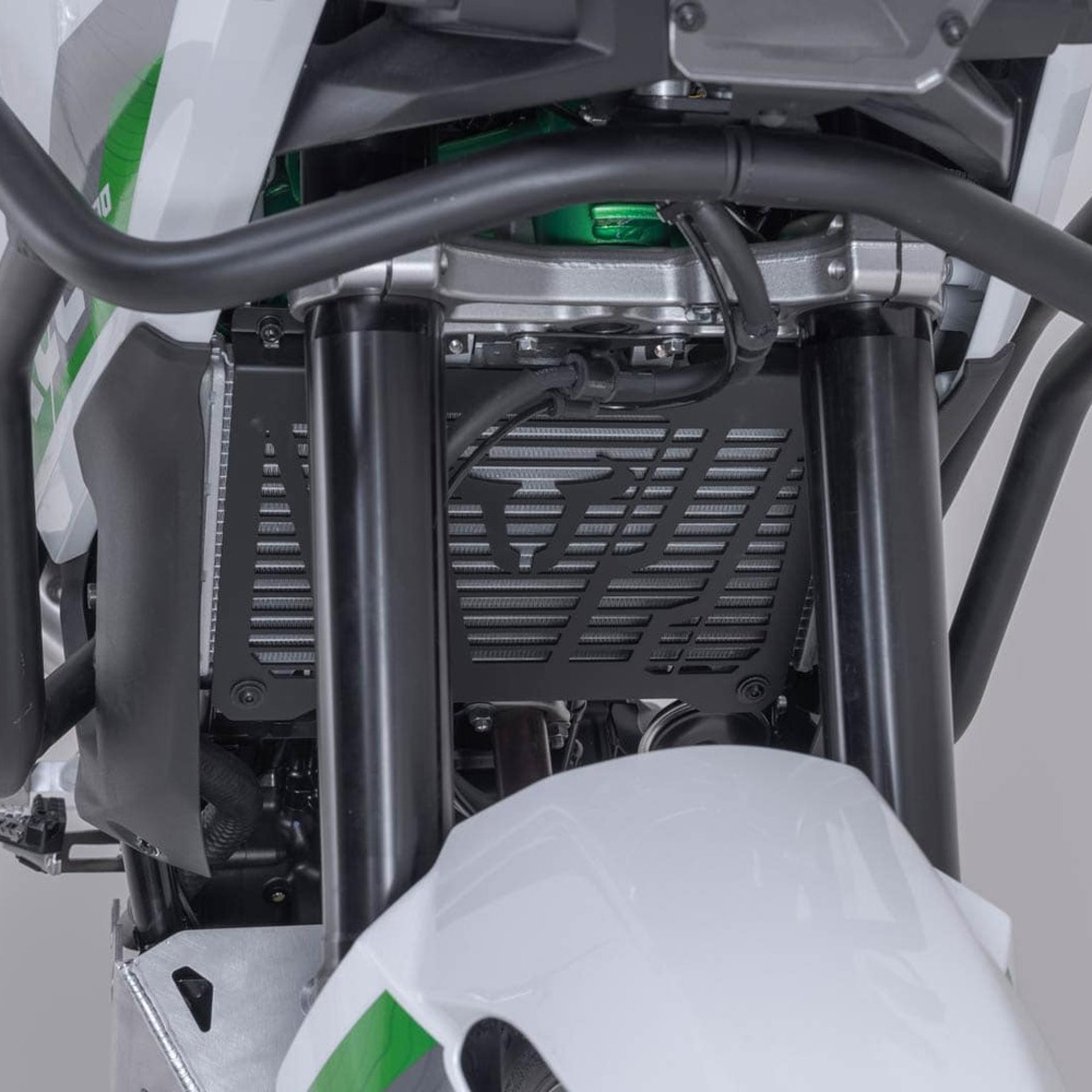 SW-MOTECH-107347-v14-3.jpg
