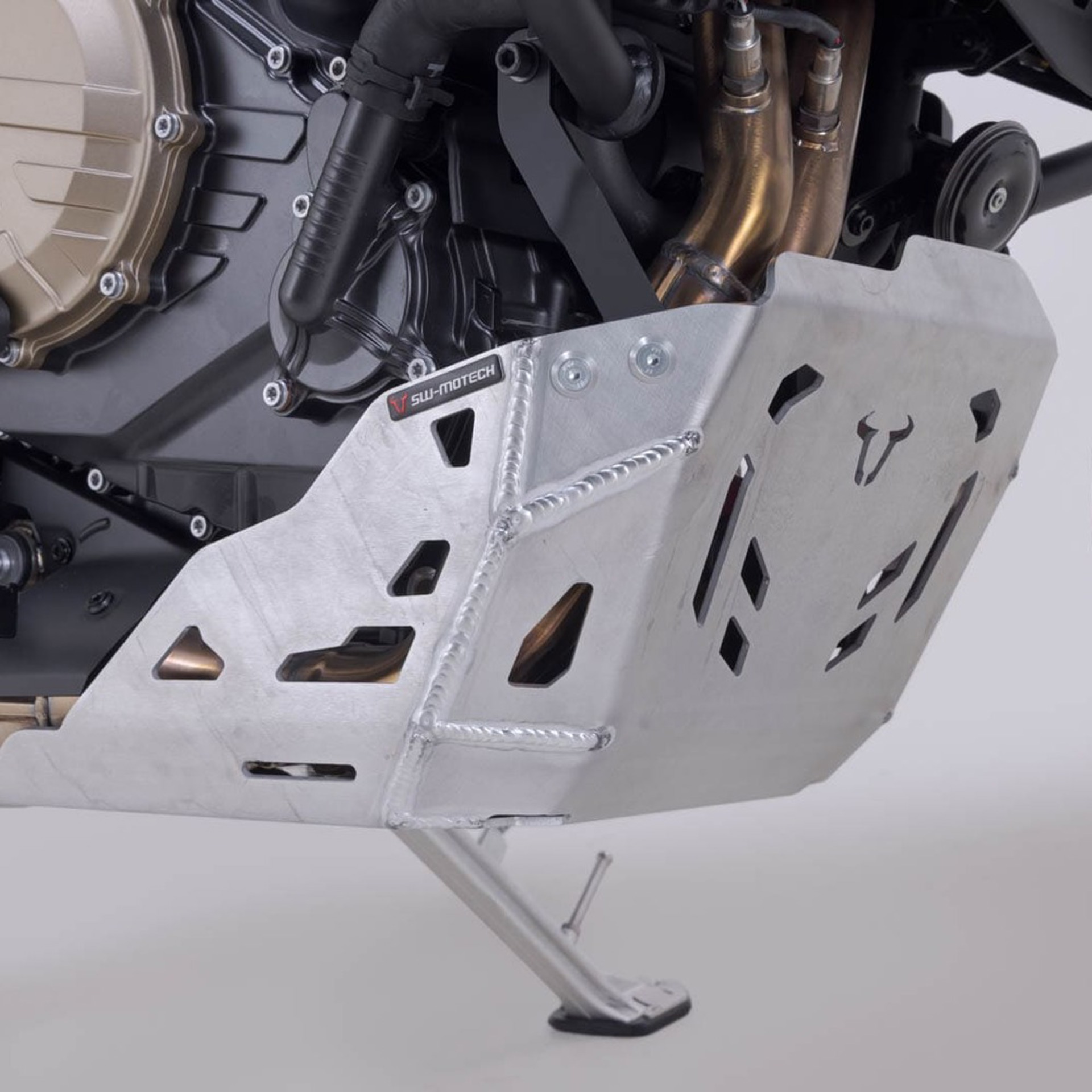 SW-MOTECH-107352-v17-4.jpg