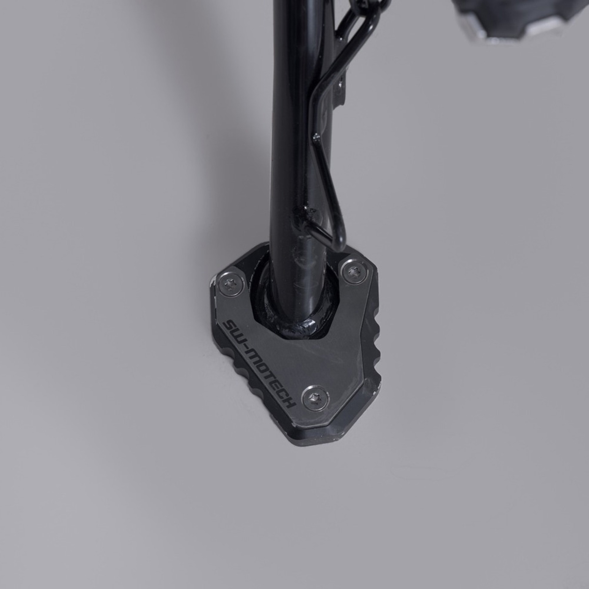 SW-MOTECH-107367-v17-2.jpg