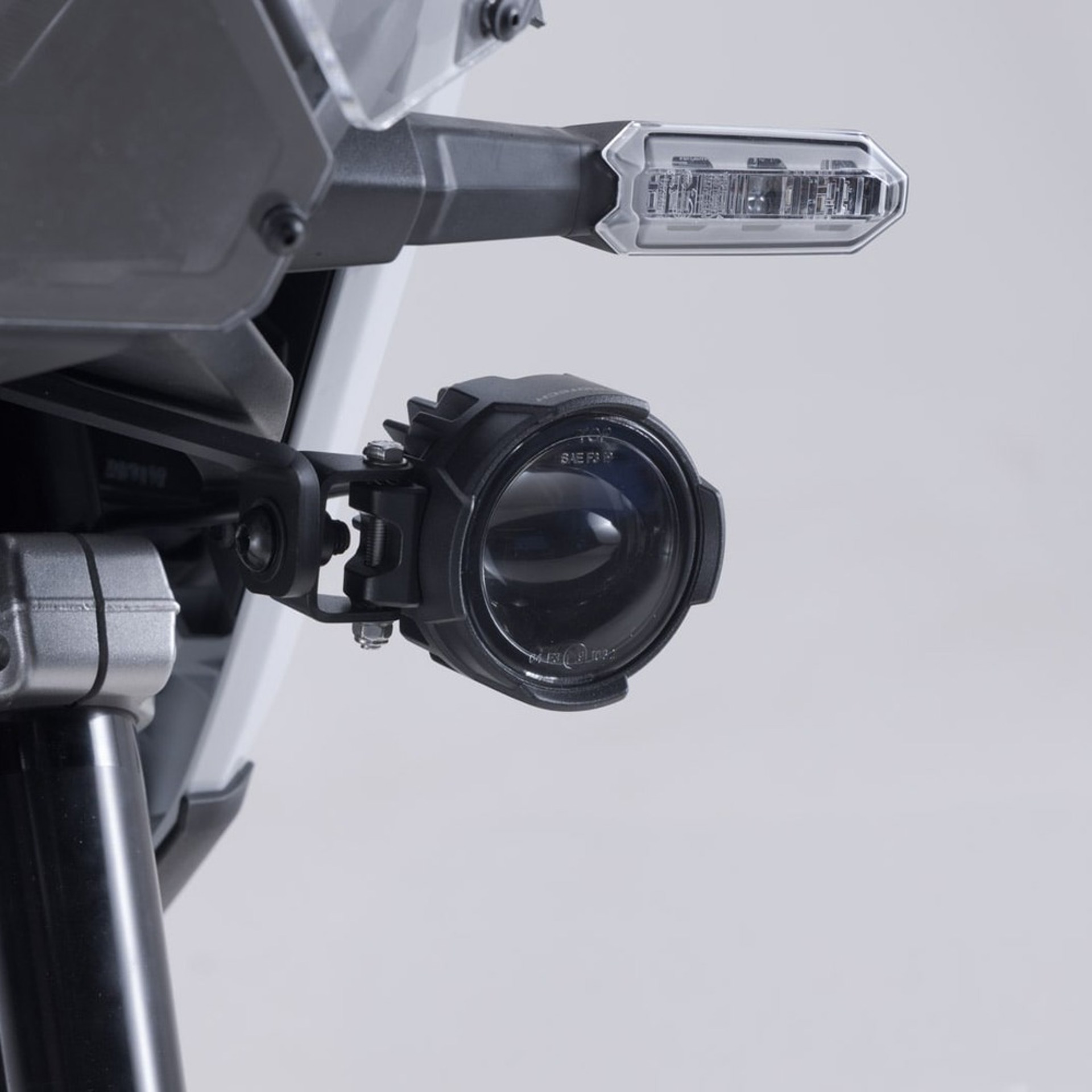 SW-MOTECH-107356-v14-4.jpg