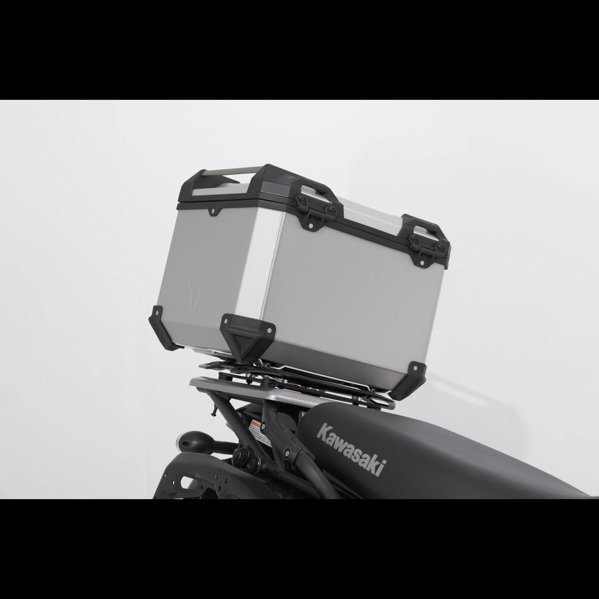 ADV.08.990.75000S 4.jpg