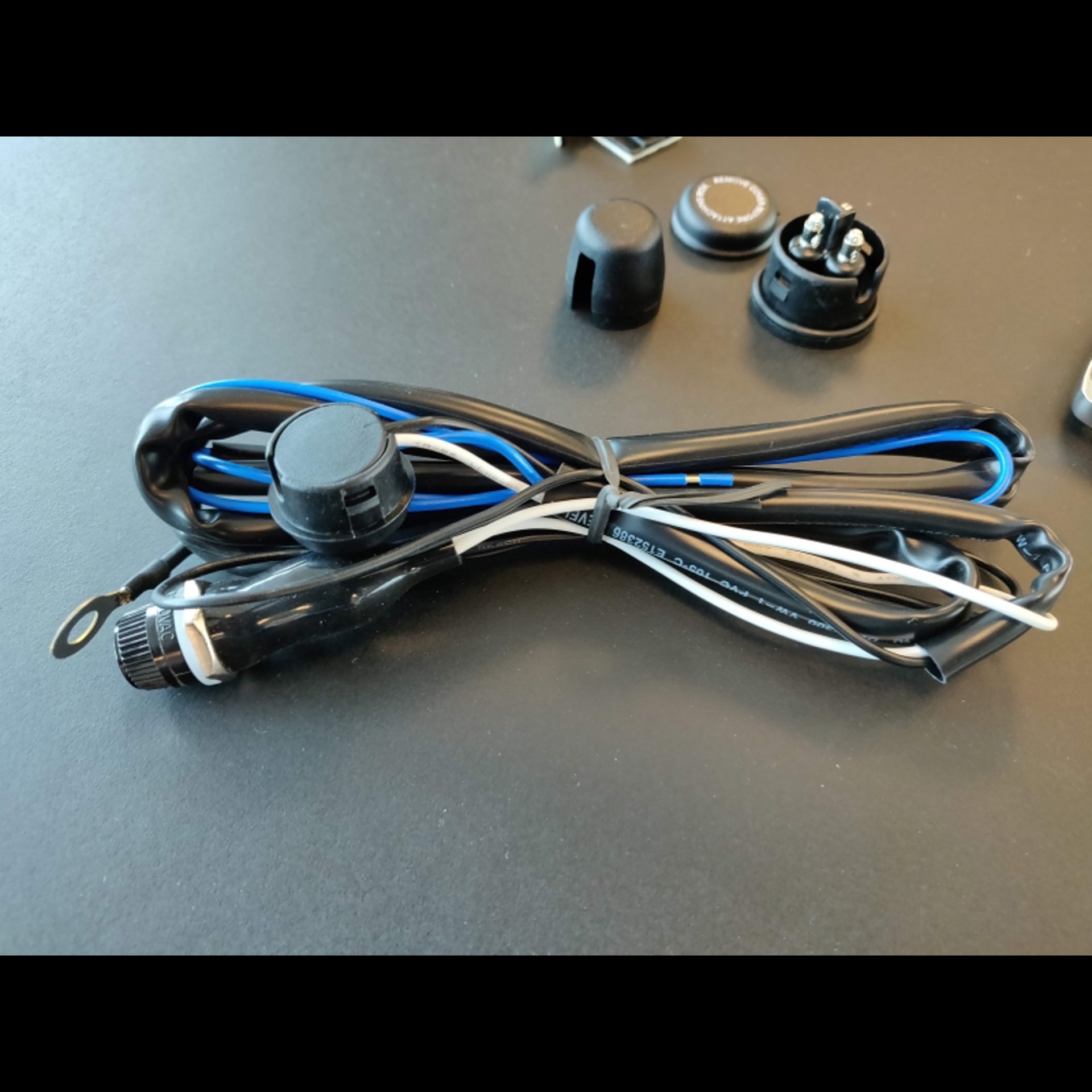E132_3.jpg