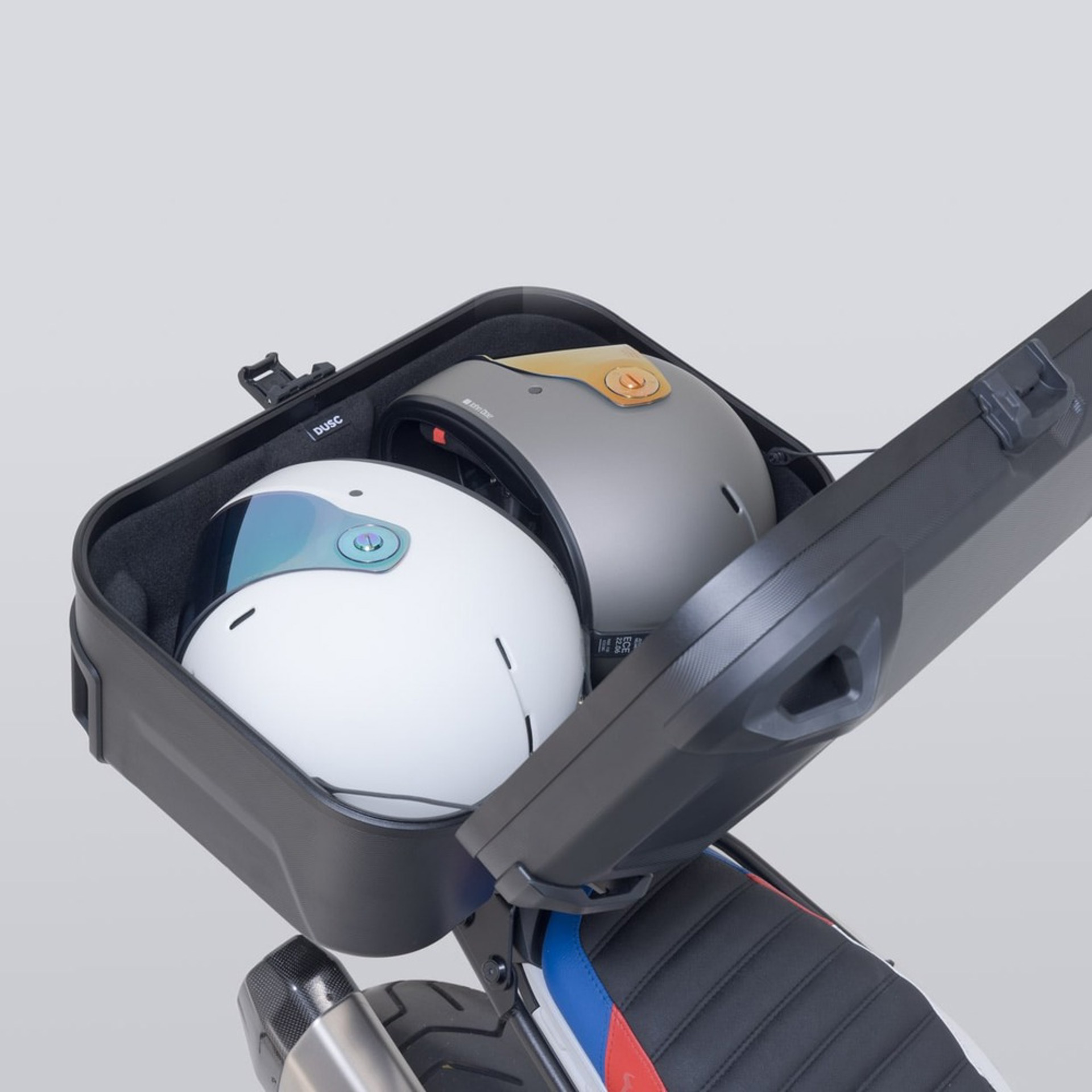 SW-MOTECH-107326-v13-2.jpg