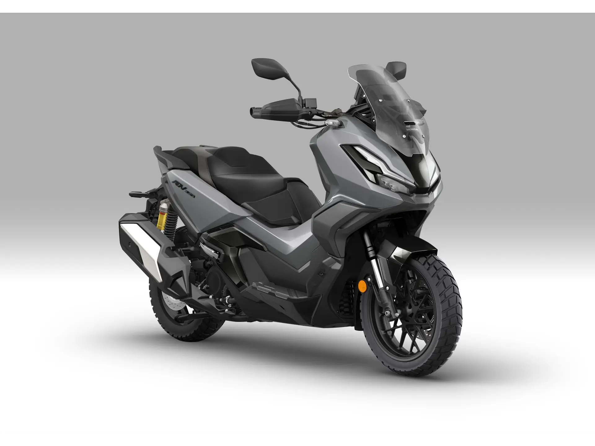 26YM_ADV350_Studio_IRIDIUM_GRAY_METALLIC_NH-C65M_RFQ.jpg