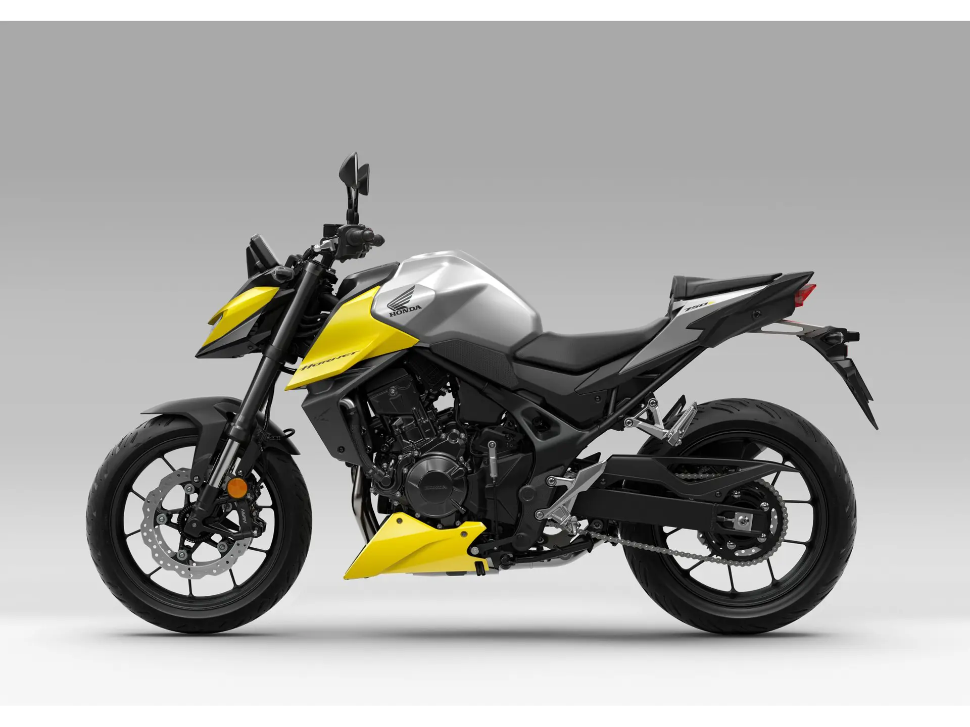 26YM_CB750_Hornet_E-Clutch_Studio_Y-243_Goldfinch_Yellow_LHS.jpg
