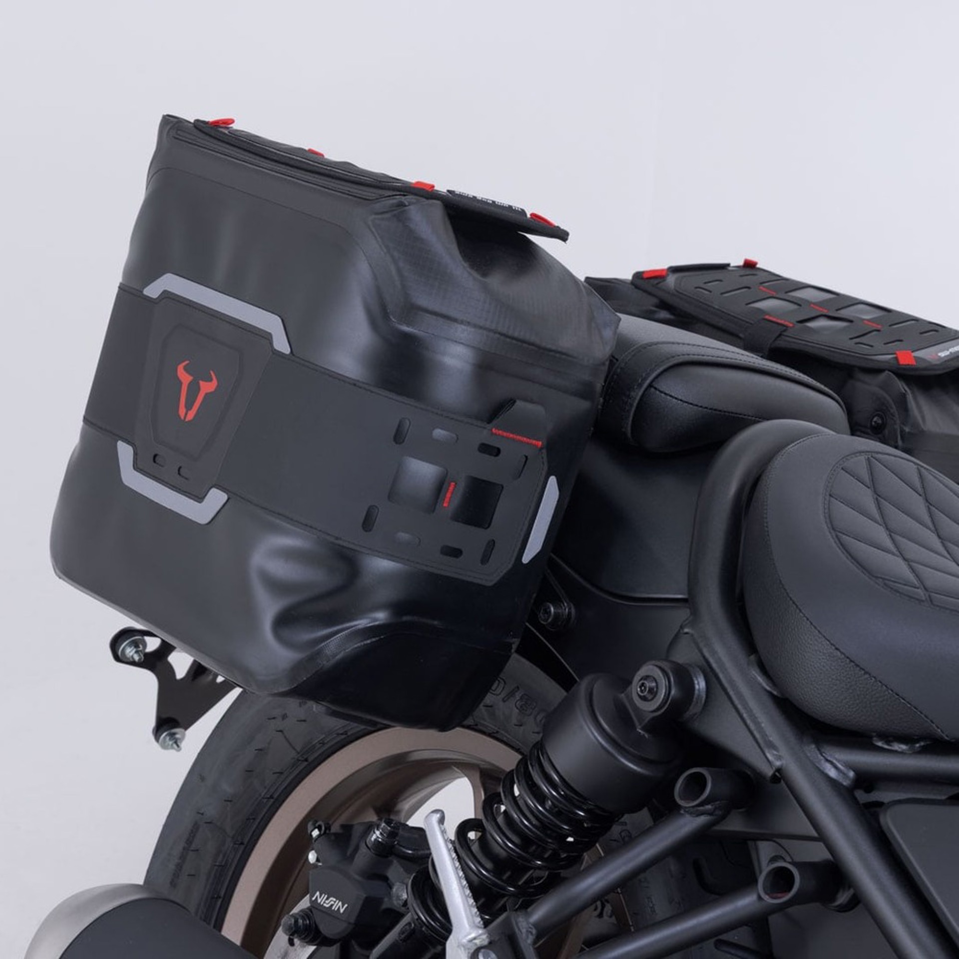 SW-MOTECH-107285-v10-4.jpg