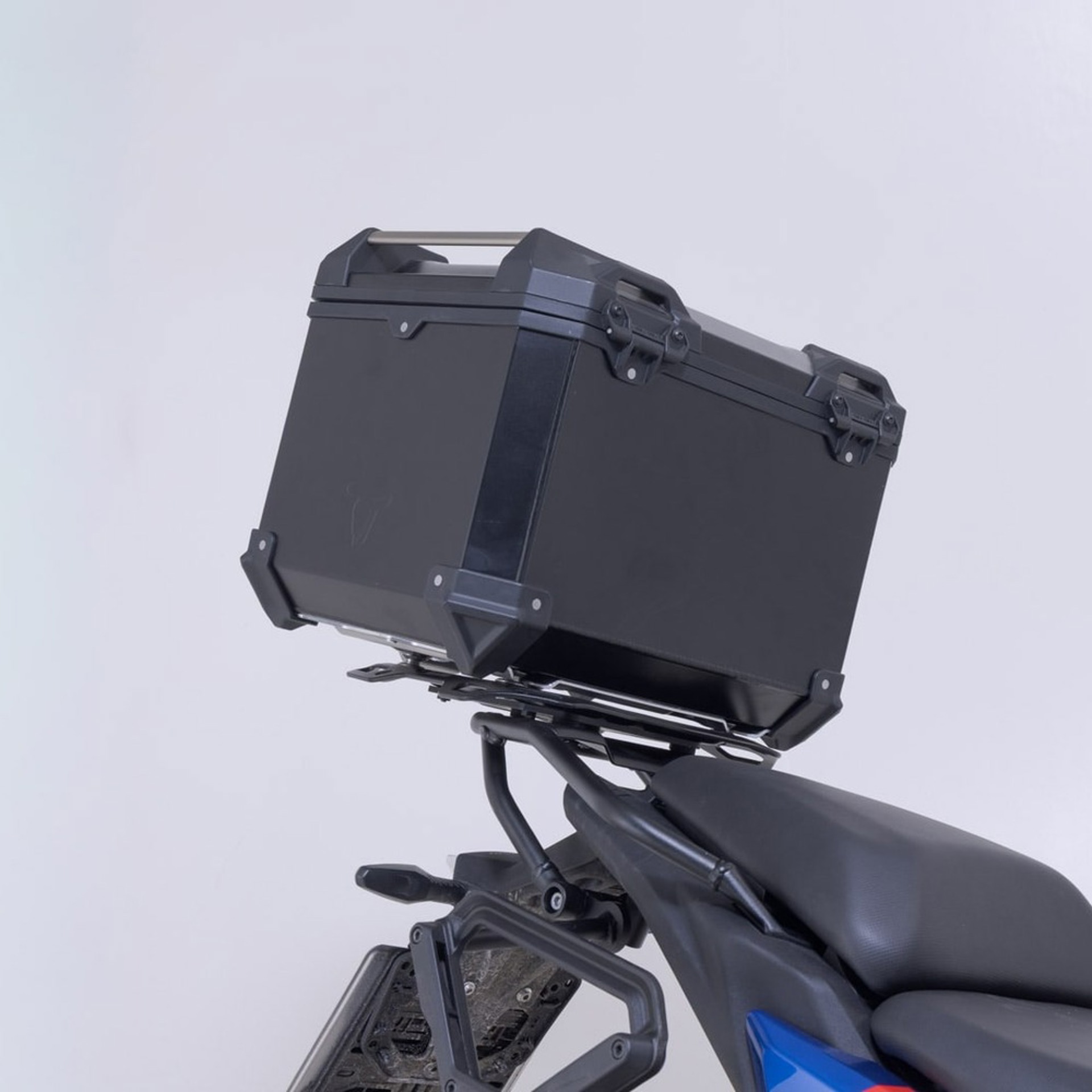 SW-MOTECH-108185-v30b-4.jpg
