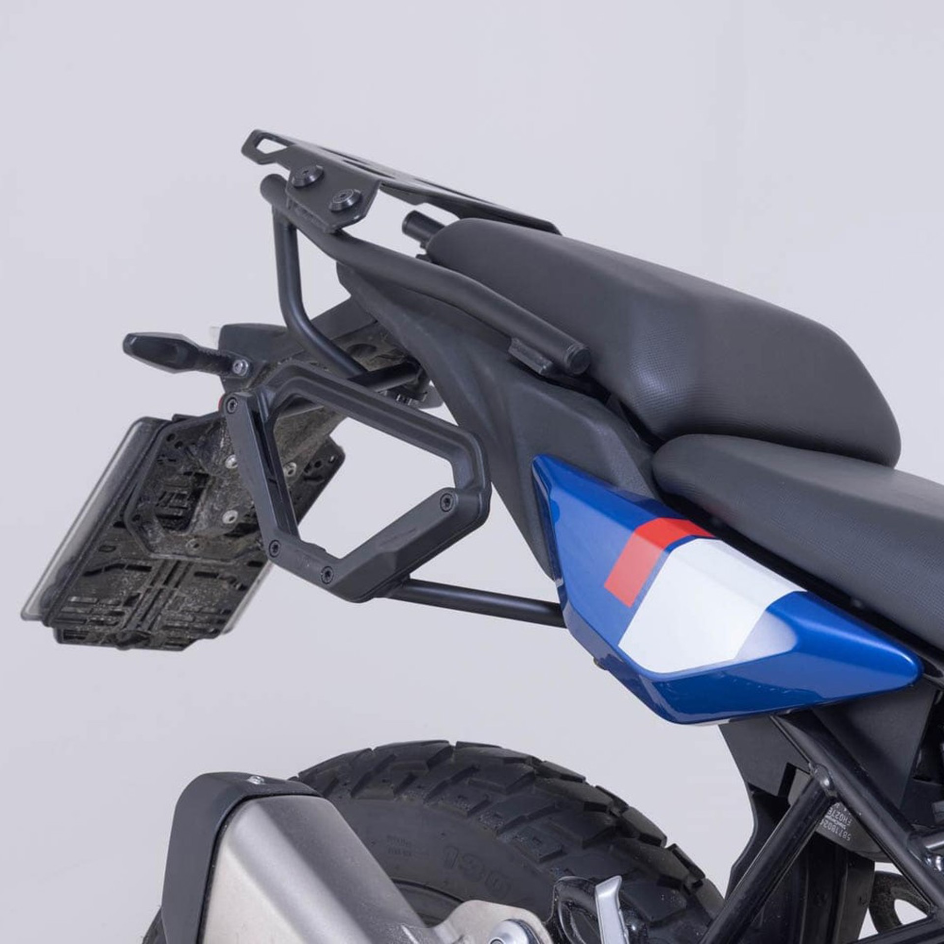 SW-MOTECH-108310-v41-3.jpg