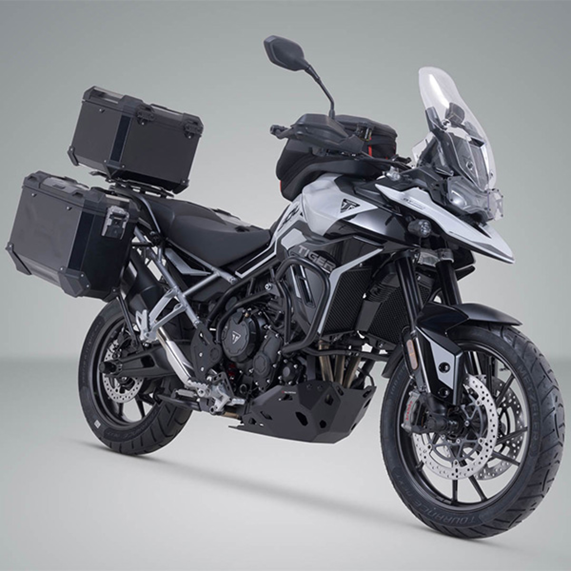 Adv 11 608 76000 1 Xl.1377.jpg
