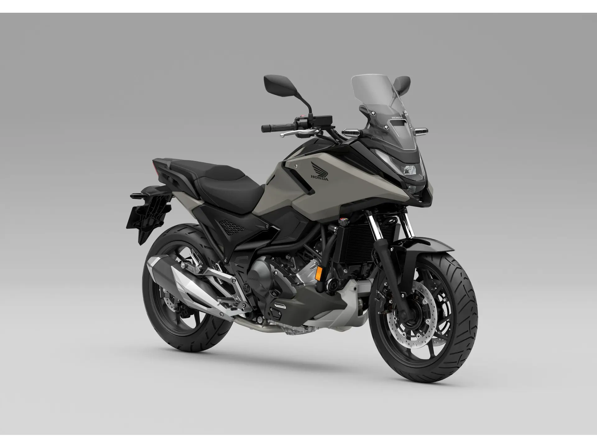 26YM_NC750X_MAT_DEEP_MUD_GRAY_DCT_RFQ.jpg