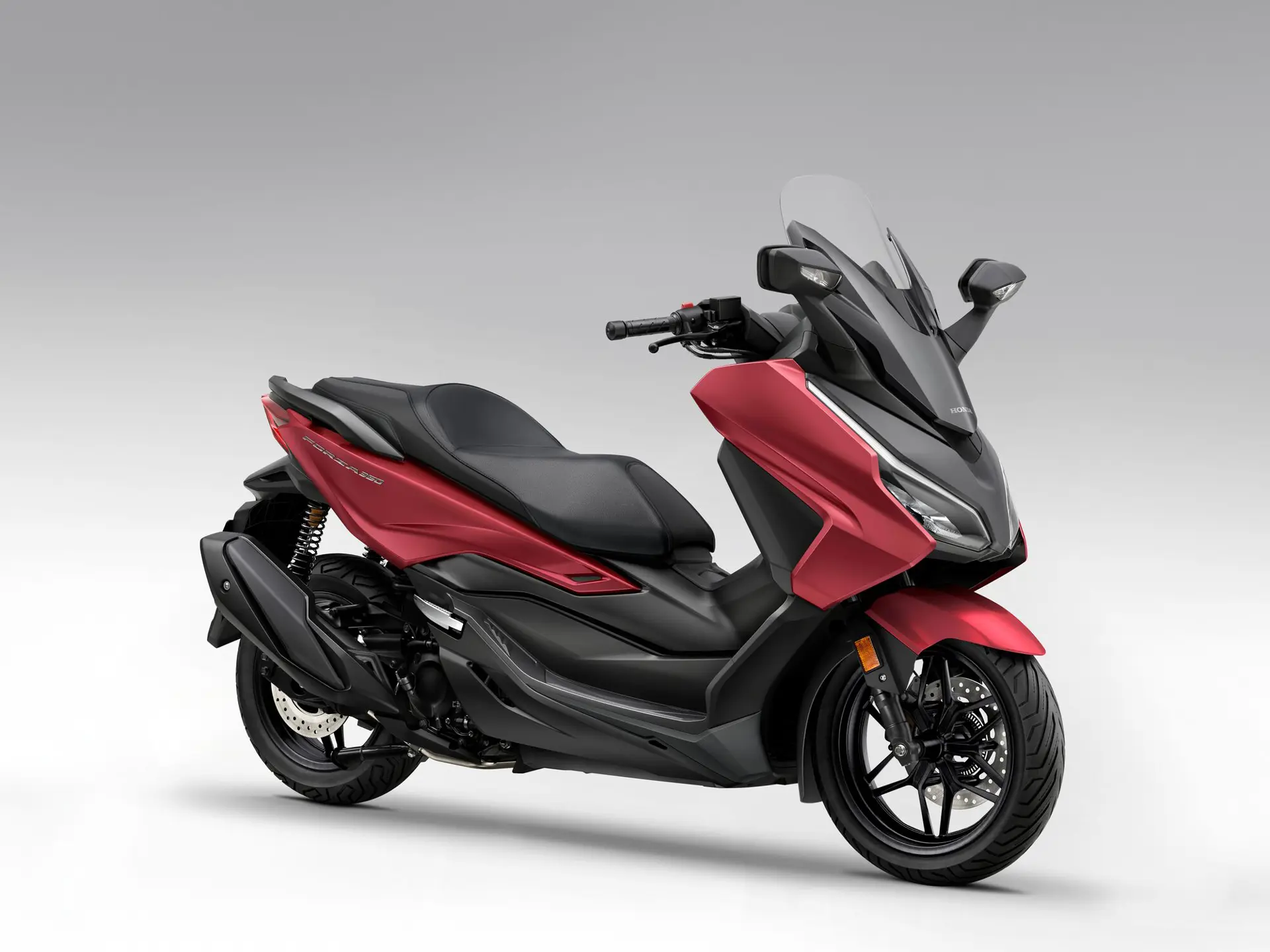 26YM_Forza_350_Studio_MAT_CARNELIAN_RED_METALLIC_R-384M_RFQ.jpg