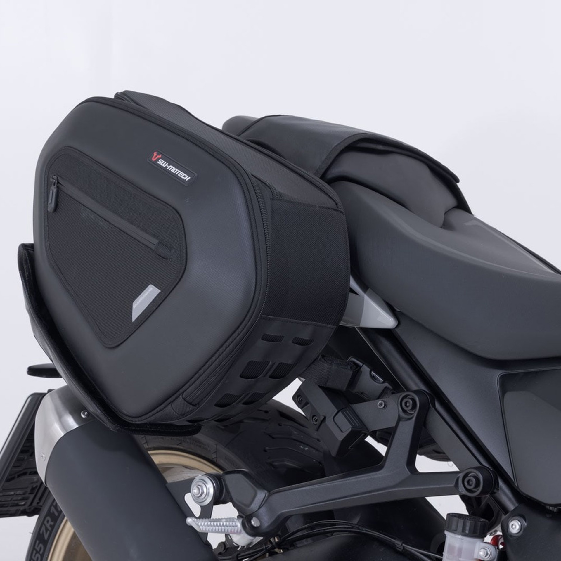 SW-MOTECH-107280-v17-3.jpg