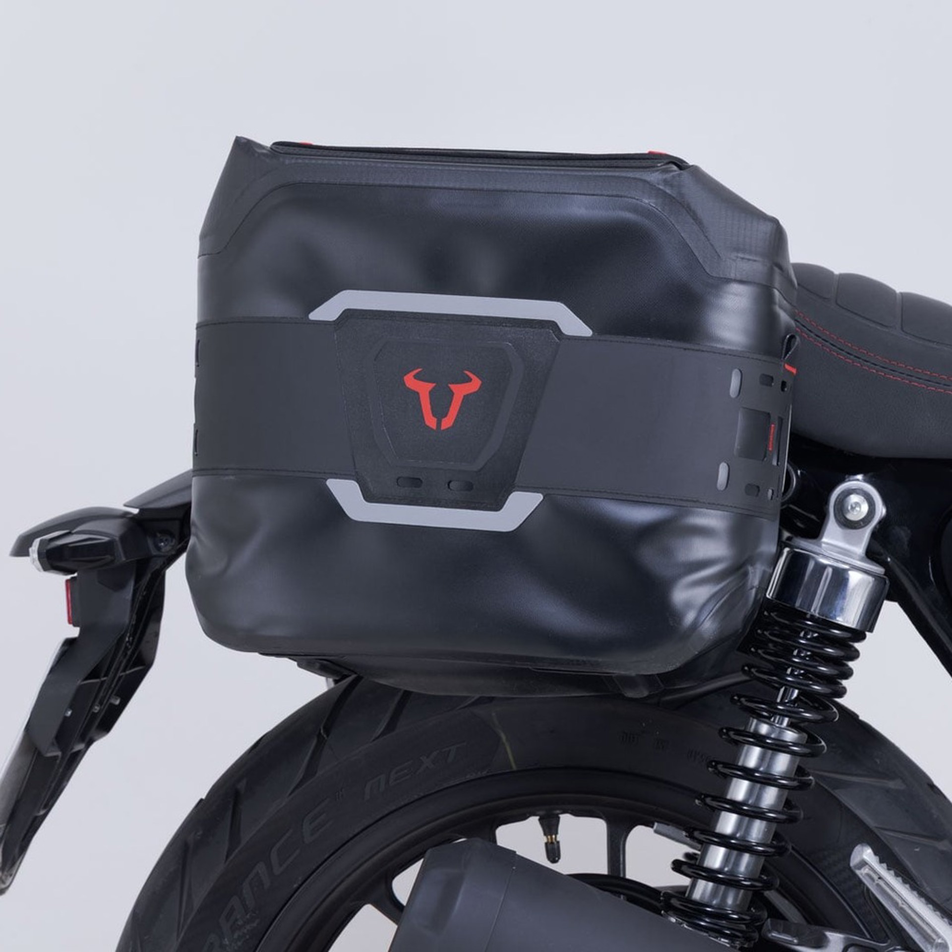 SW-MOTECH-107286-v10-3.jpg