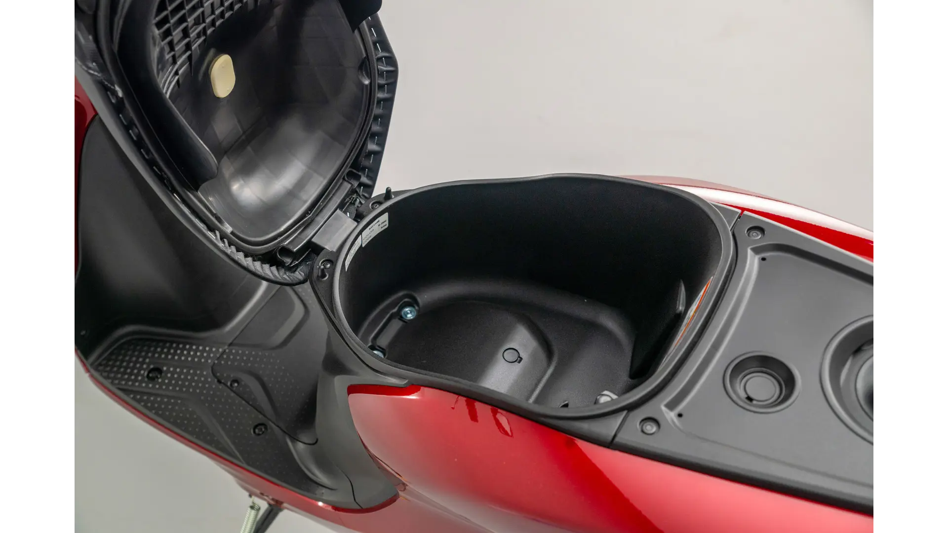21YM VISION110 DETAIL 2168.jpg
