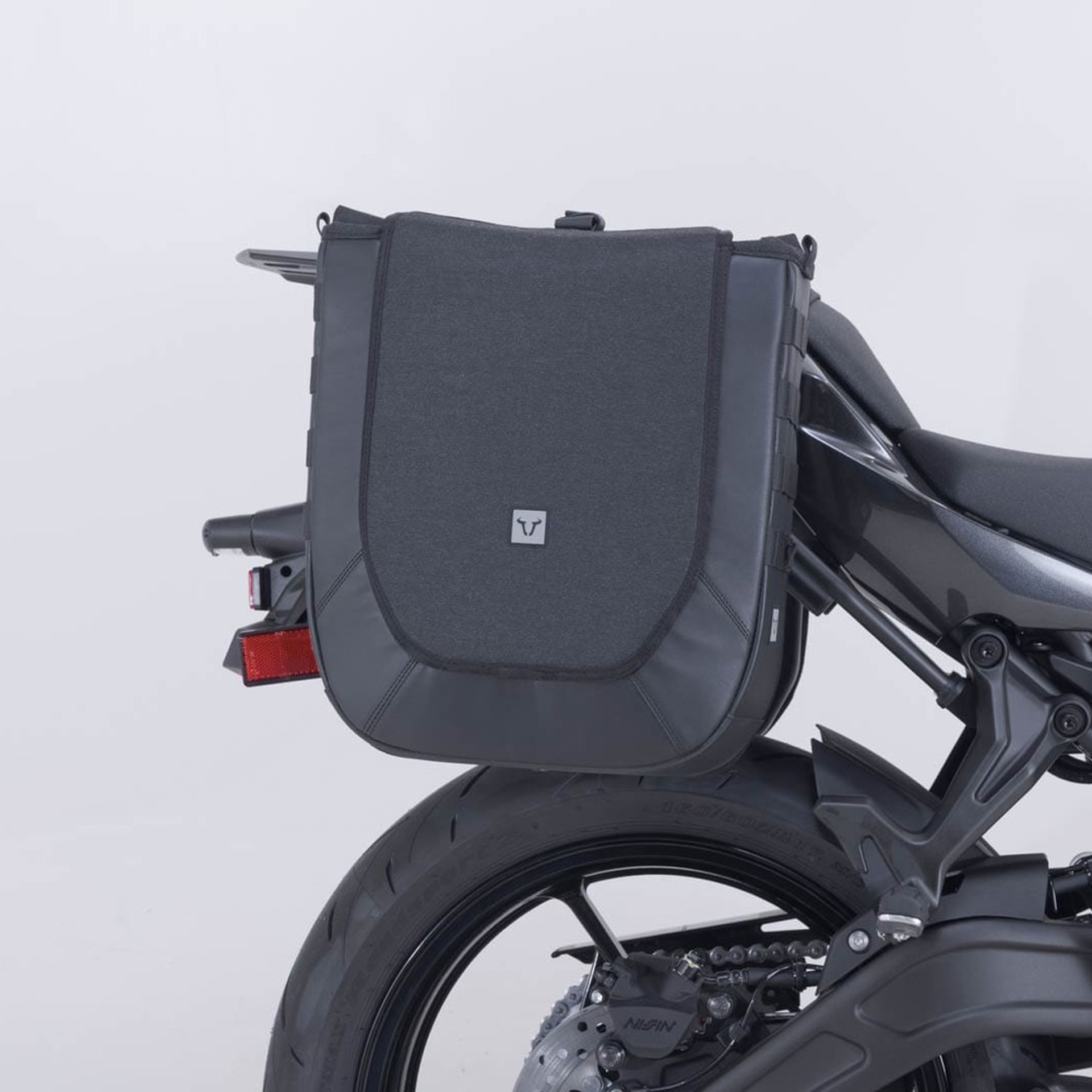 SW-MOTECH-107276-v9-3.jpg