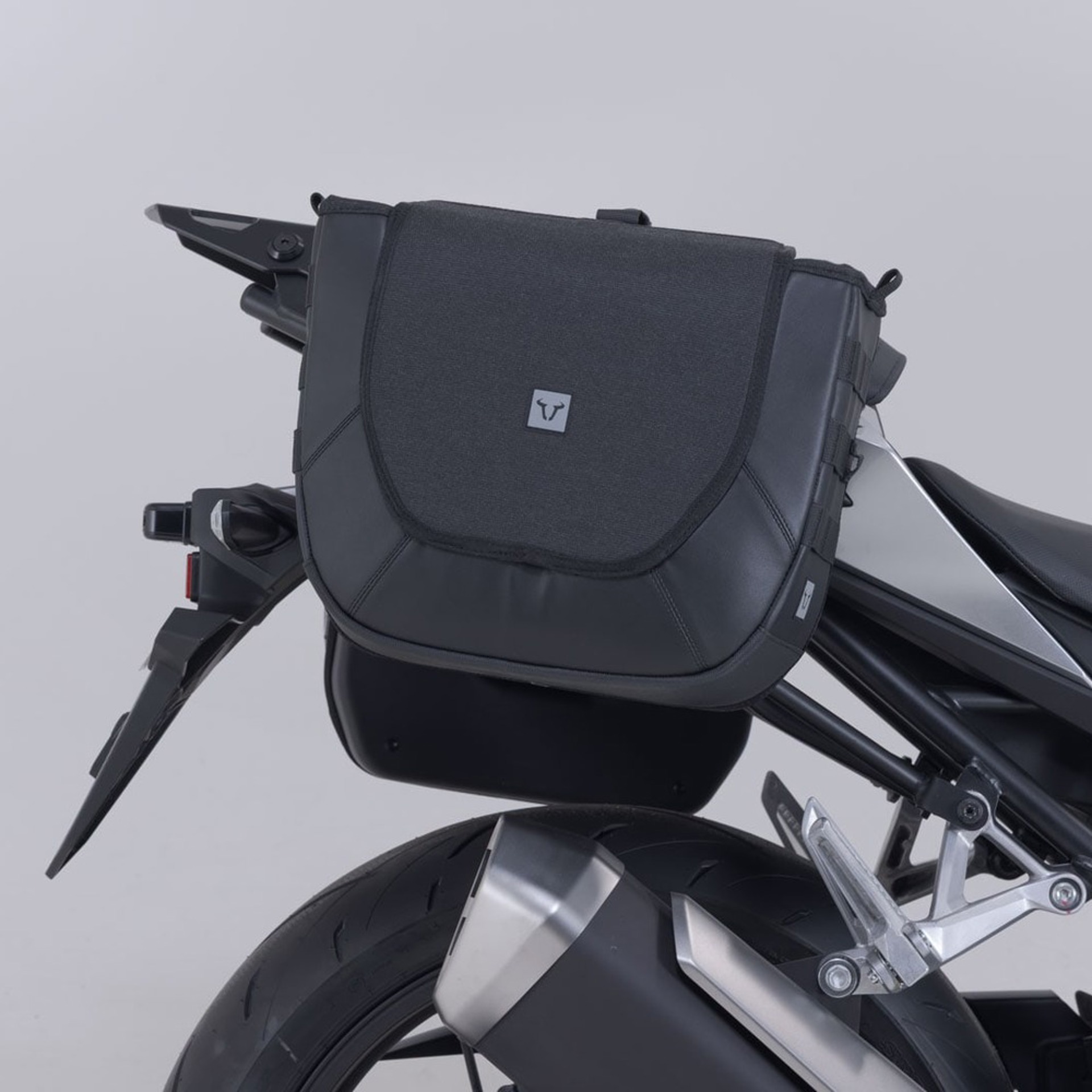 SW-MOTECH-107267-v9-3.jpg