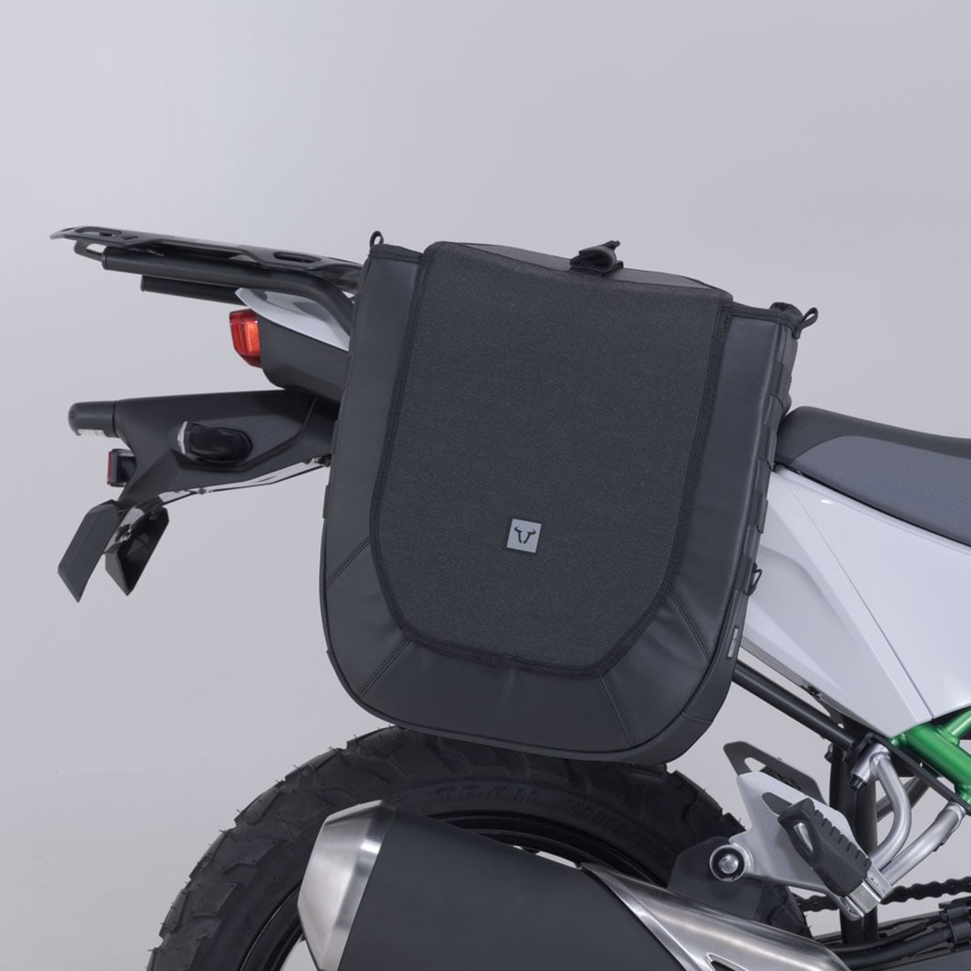 SW-MOTECH-107274-v9-3.jpg