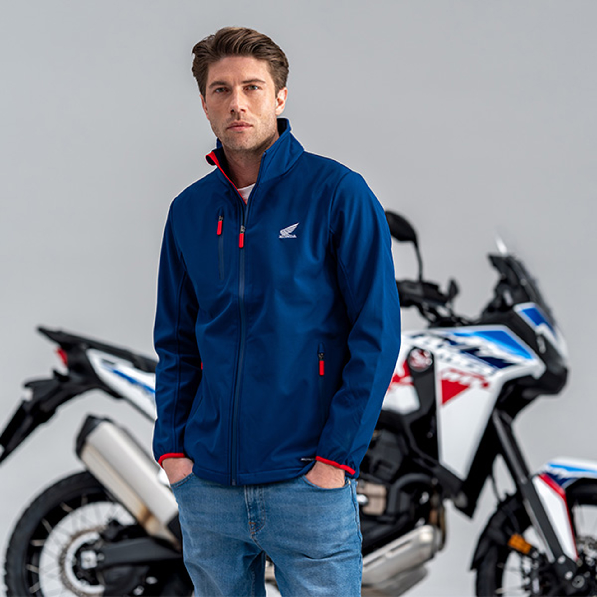 26YM Apparel Location Wing 08AUD SJA 001M Softshell.jpg