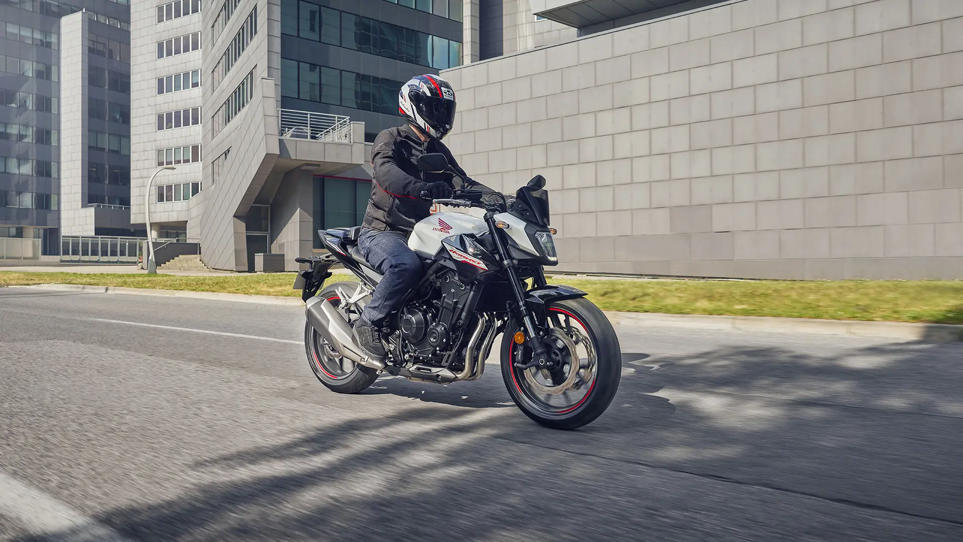 24YM CB500 HORNET LOCATION Dynamics 02 0158.jpg