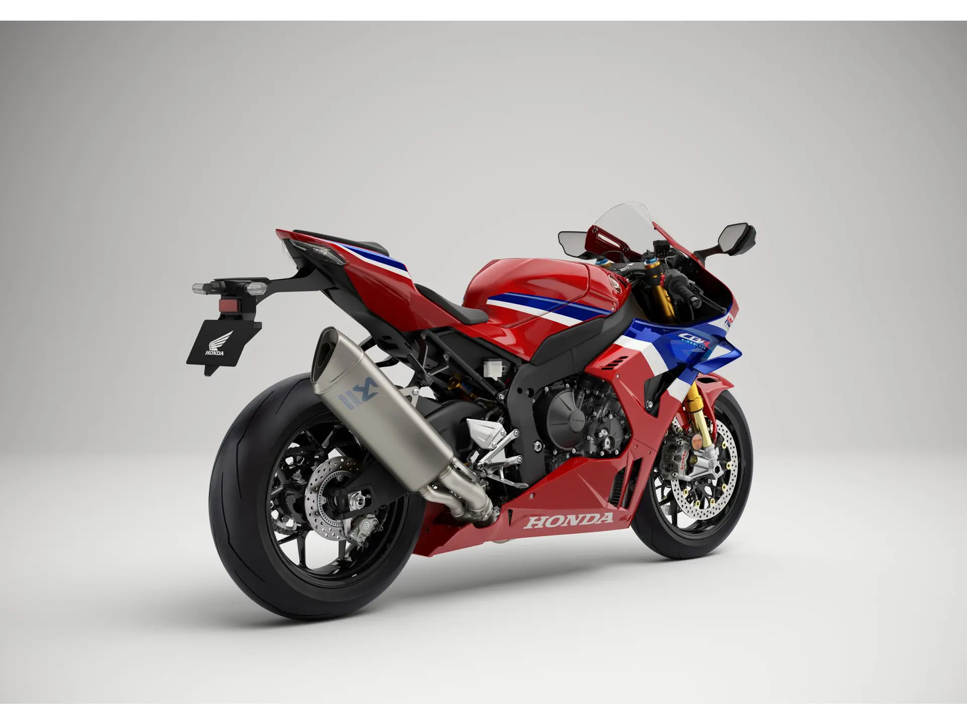 24YM_CBR1000RR-R_FIREBLADE_SP_Studio_GRAND_PRIX_RED_RRQ.jpg