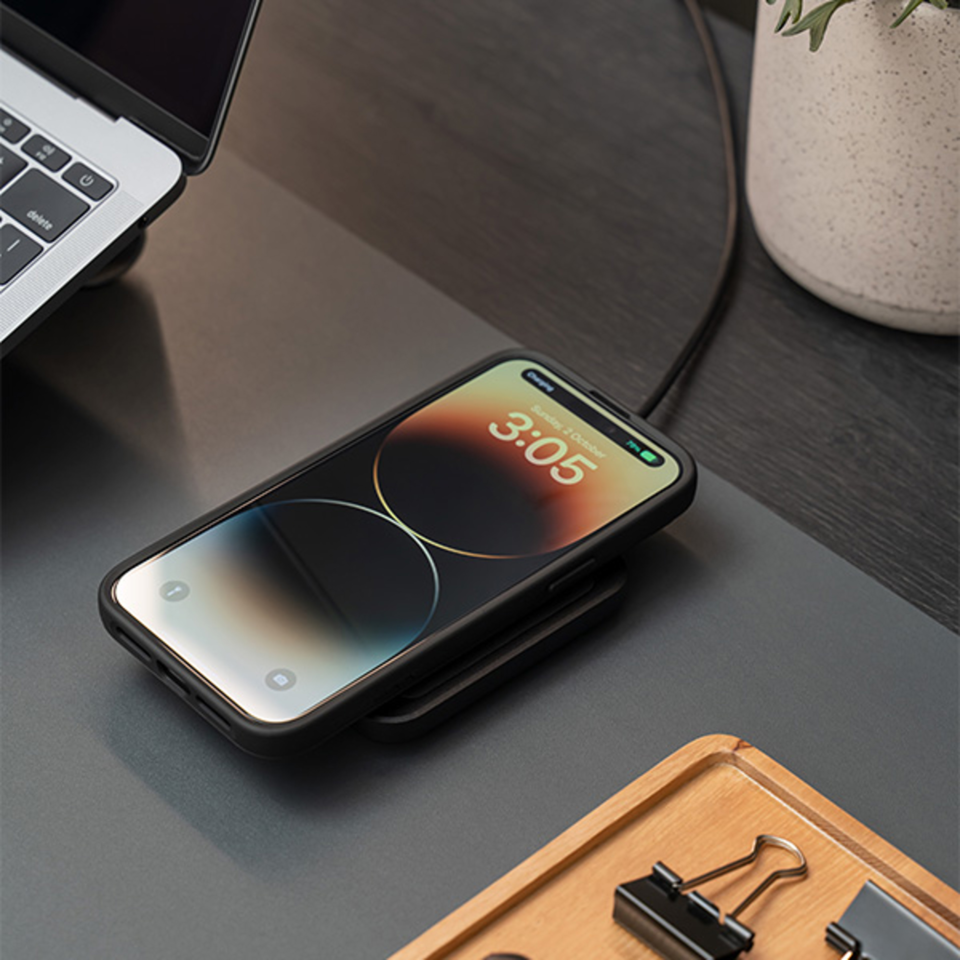 MAG Wirlesschargingpad Iphone (7).jpg
