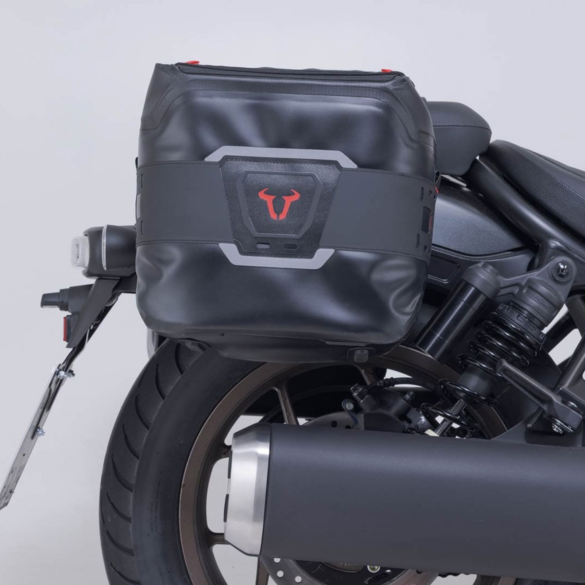 SW-MOTECH-107284-v10-3.jpg