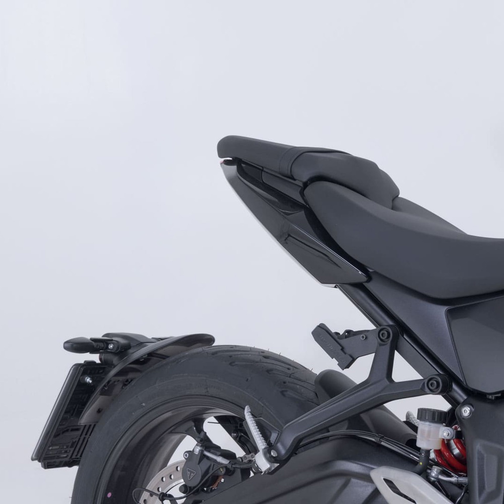 SW-MOTECH-107281-v17-5.jpg