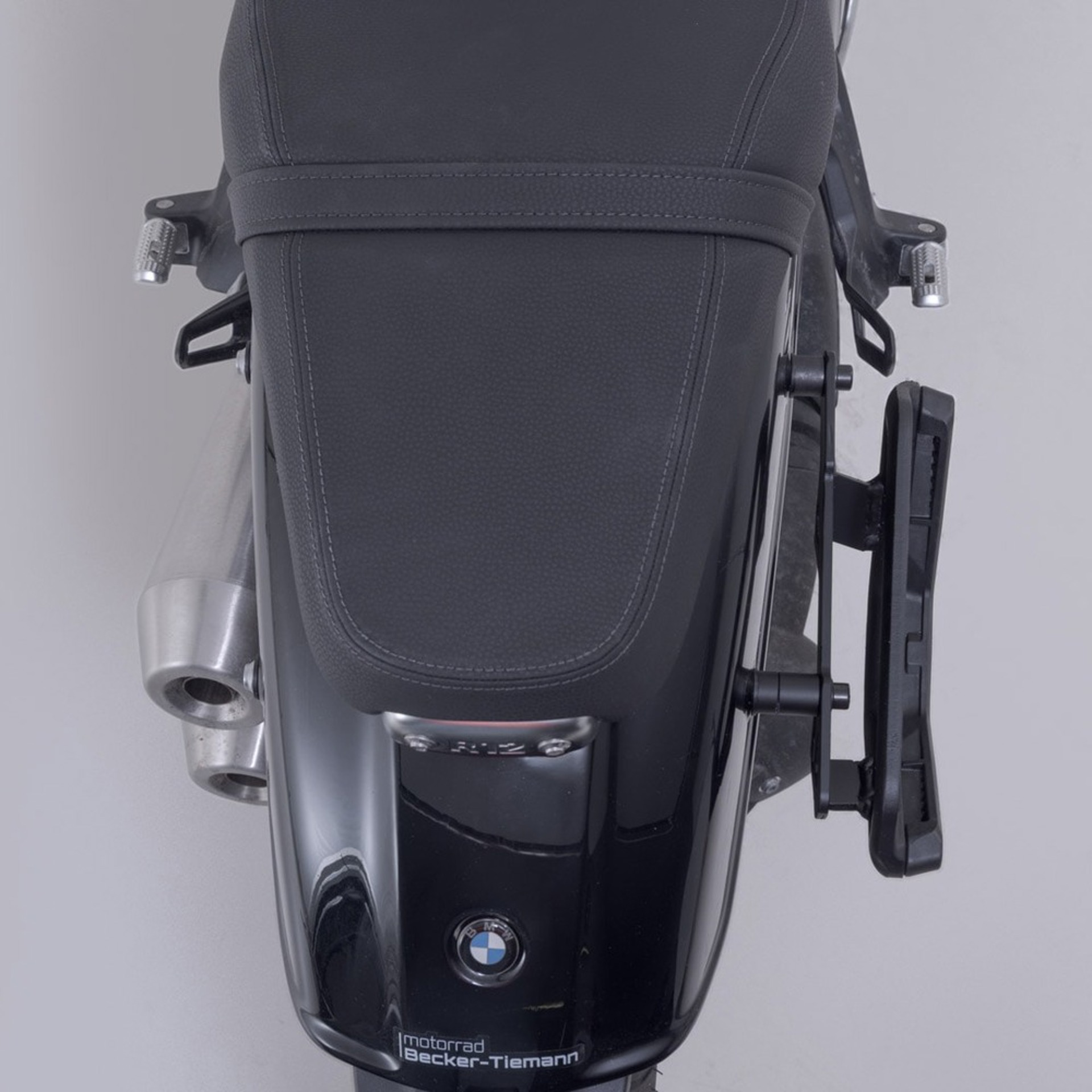 SW-MOTECH-107292-v10-4.jpg
