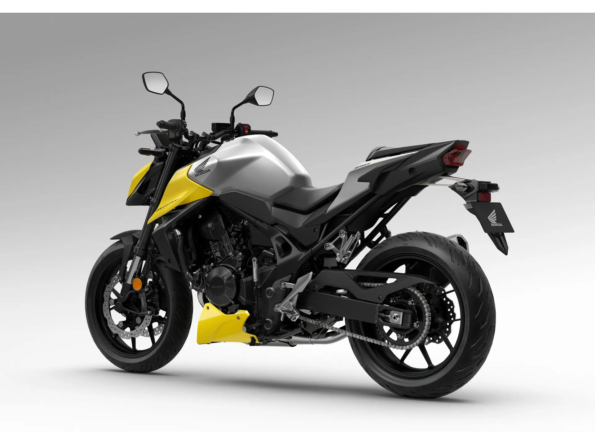 26YM_CB750_Hornet_E-Clutch_Studio_Y-243_Goldfinch_Yellow_LRQ.jpg