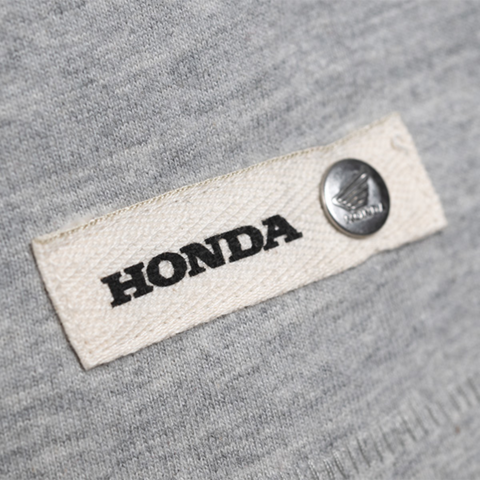 08AUD TTE 004B DETAIL02 HONDA JAPAN LETTERING HTG TEE GRAY.jpg