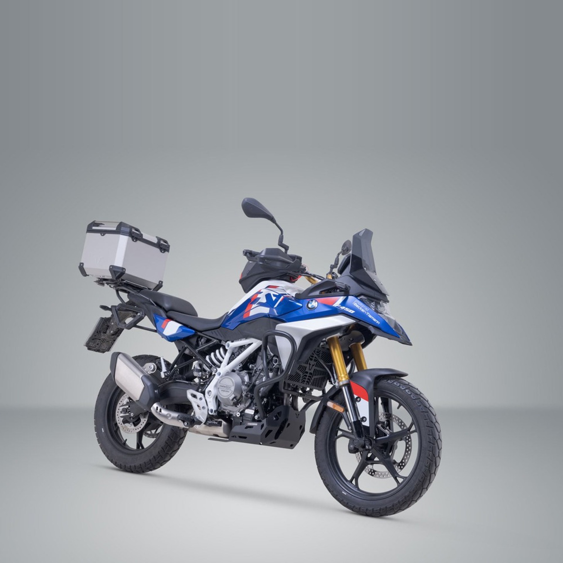 SW-MOTECH-108194-v40-1.jpg