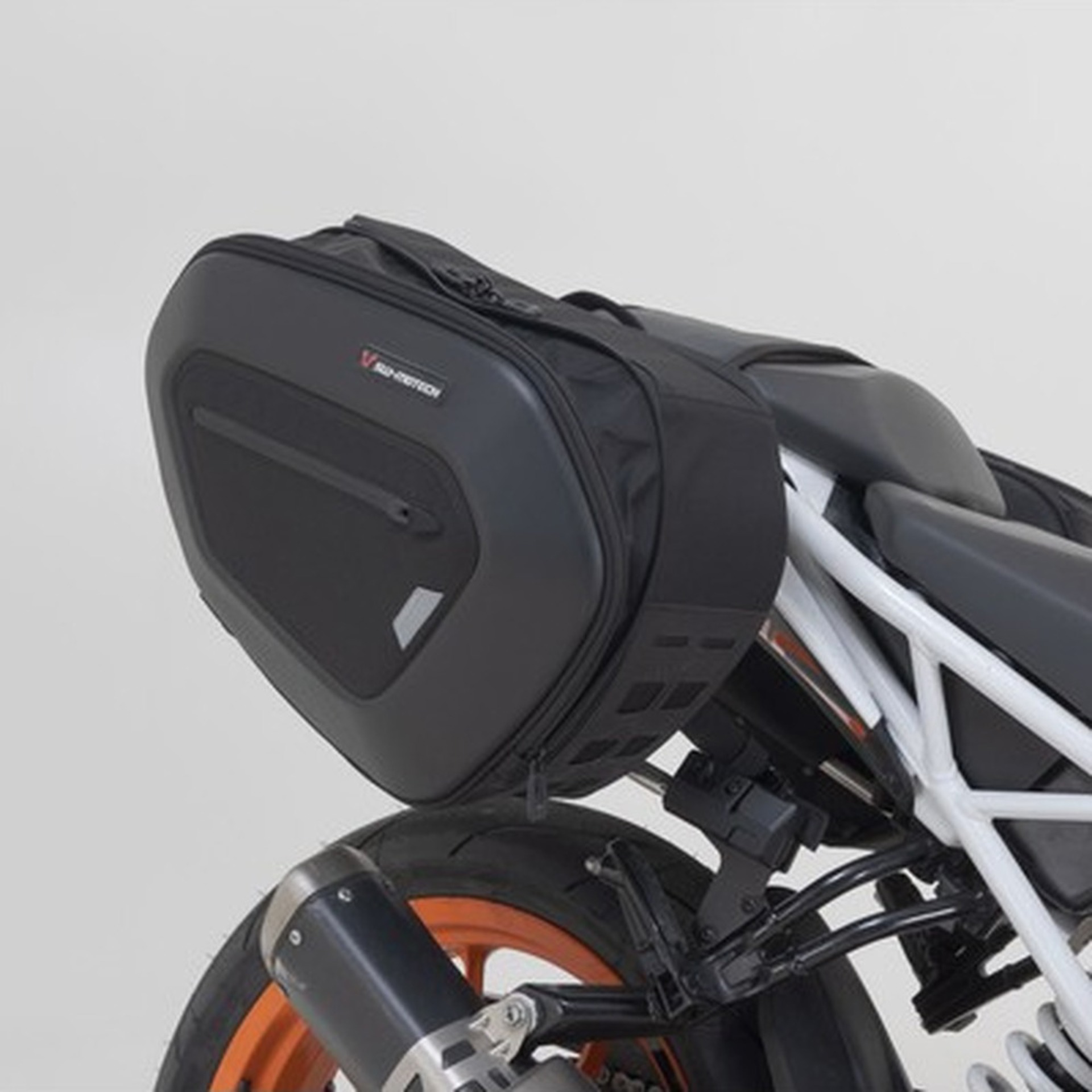 SW-MOTECH-102448-v17-5.jpg