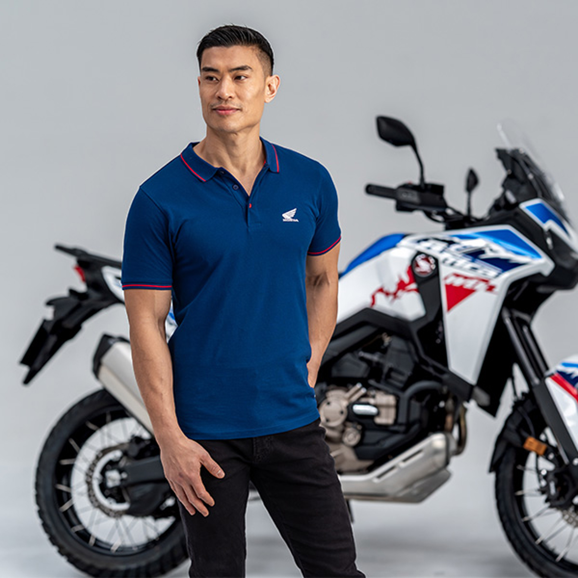 26YM Apparel Location Wing 08AUD SPL 001M Polo.jpg