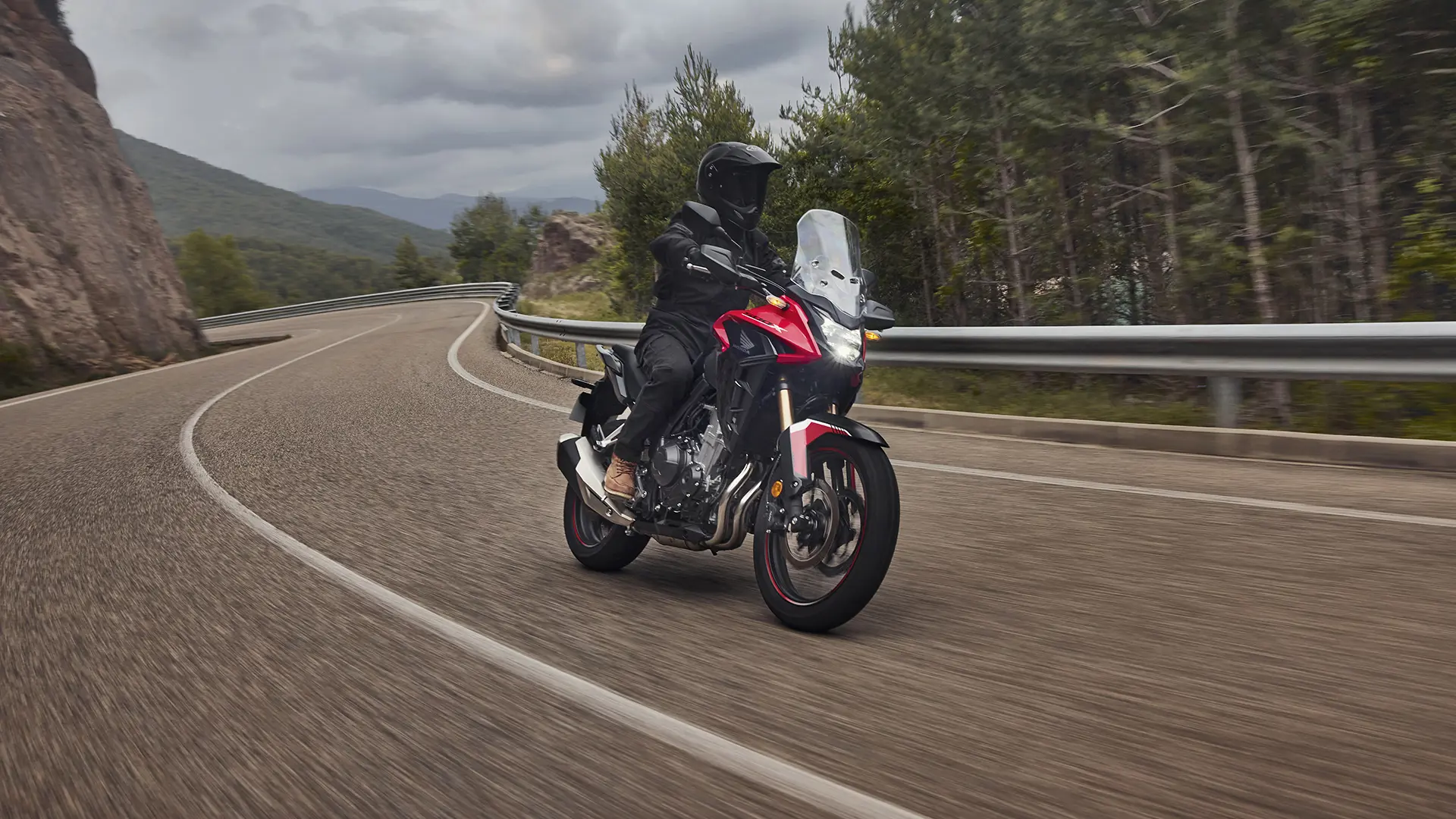 22Ym Cb500x Location Dynamic 125.jpg