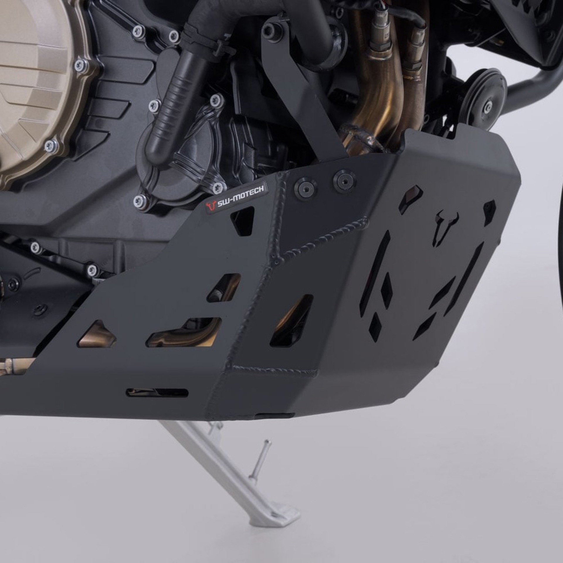 SW-MOTECH-107351-v17-4.jpg