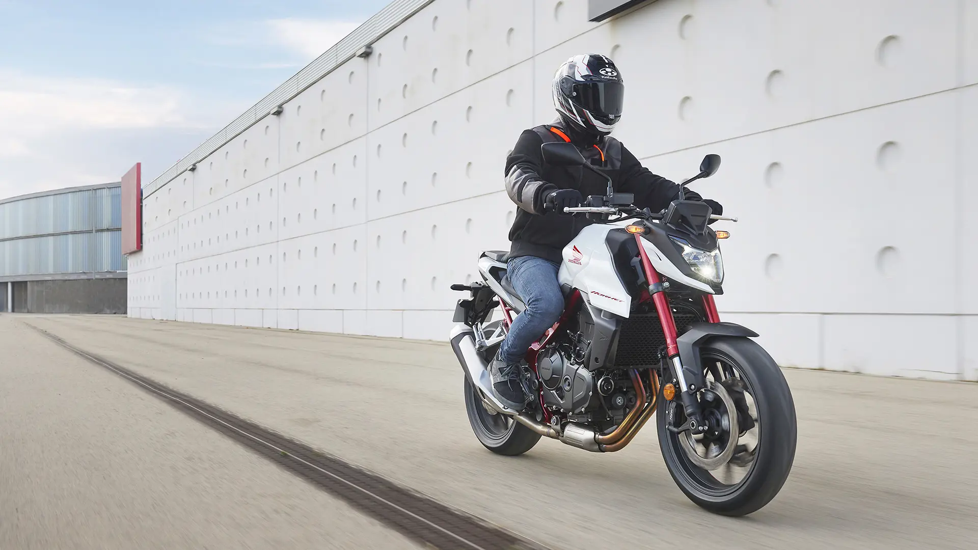 23Ym Cb750 Hornet Location Naked Dynamics 0249.jpg