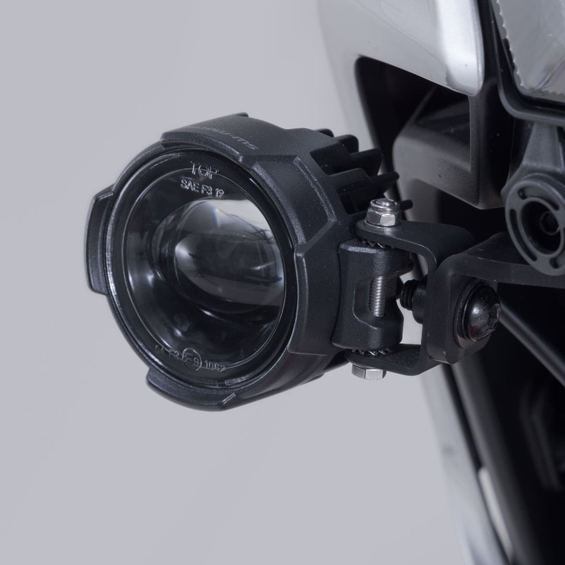 SW-MOTECH-107358-v17-3.jpg