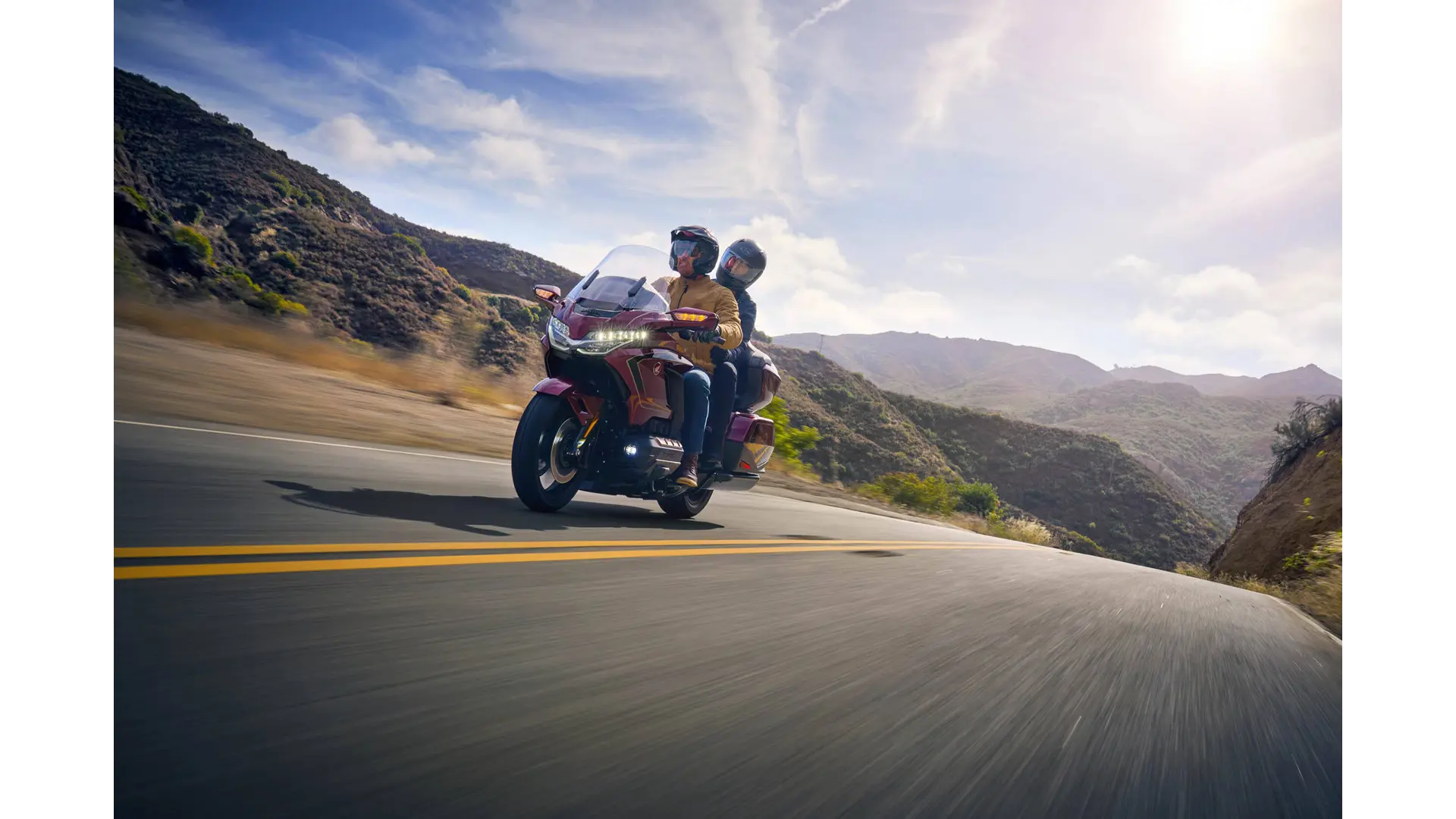 527210 25YM HONDA GL1800 GOLD WING TOUR.jpg