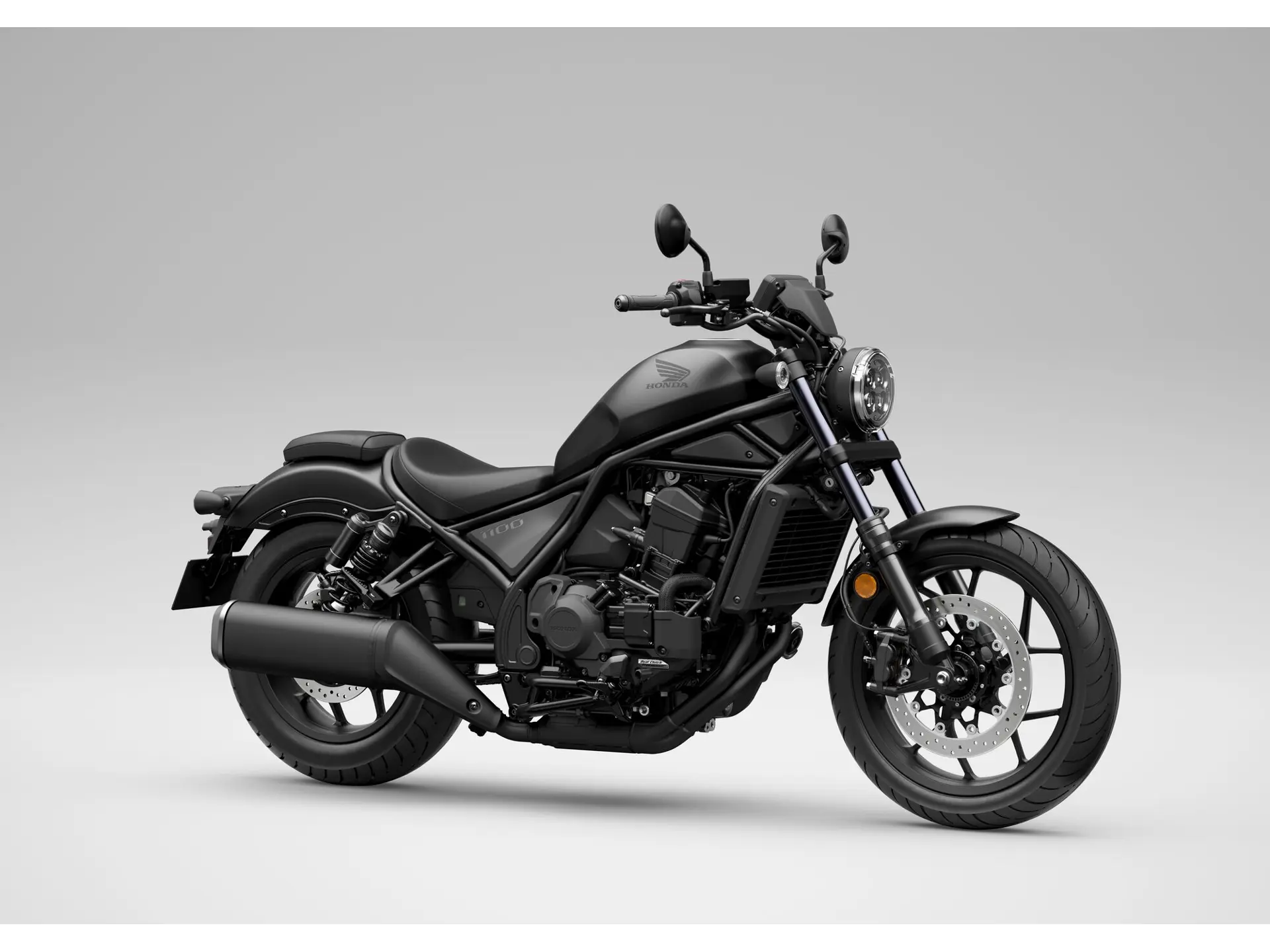 26YM_CMX1100_DCT_NH-A86M_MatBallisticBlackMetallic_RHFQ.jpg